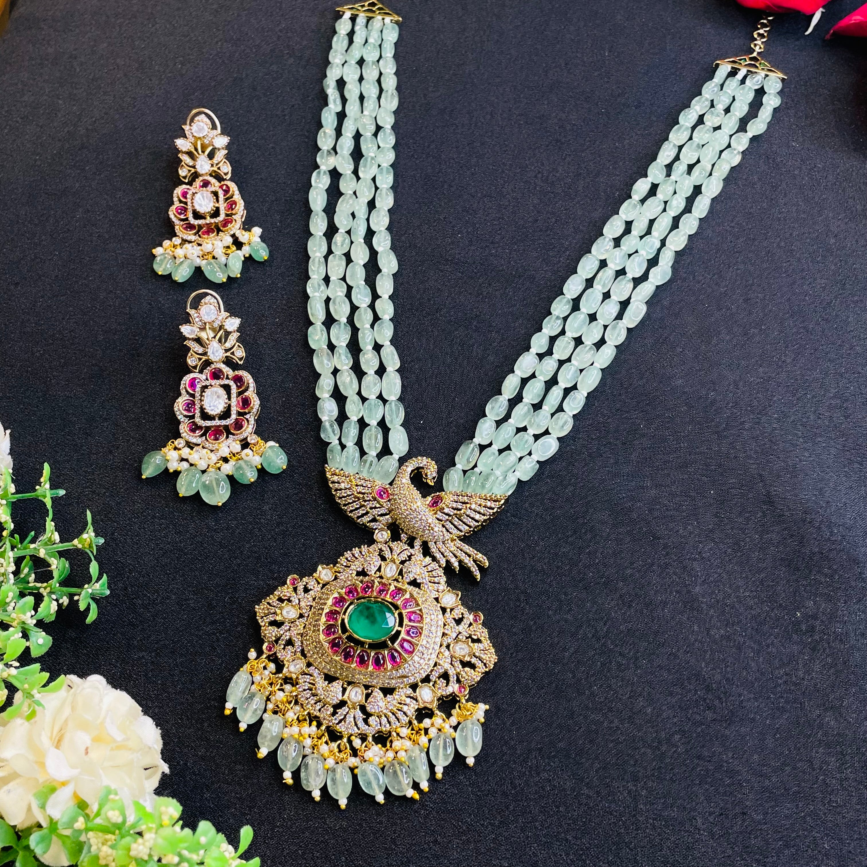 Nayaab Swaan Neckpiece