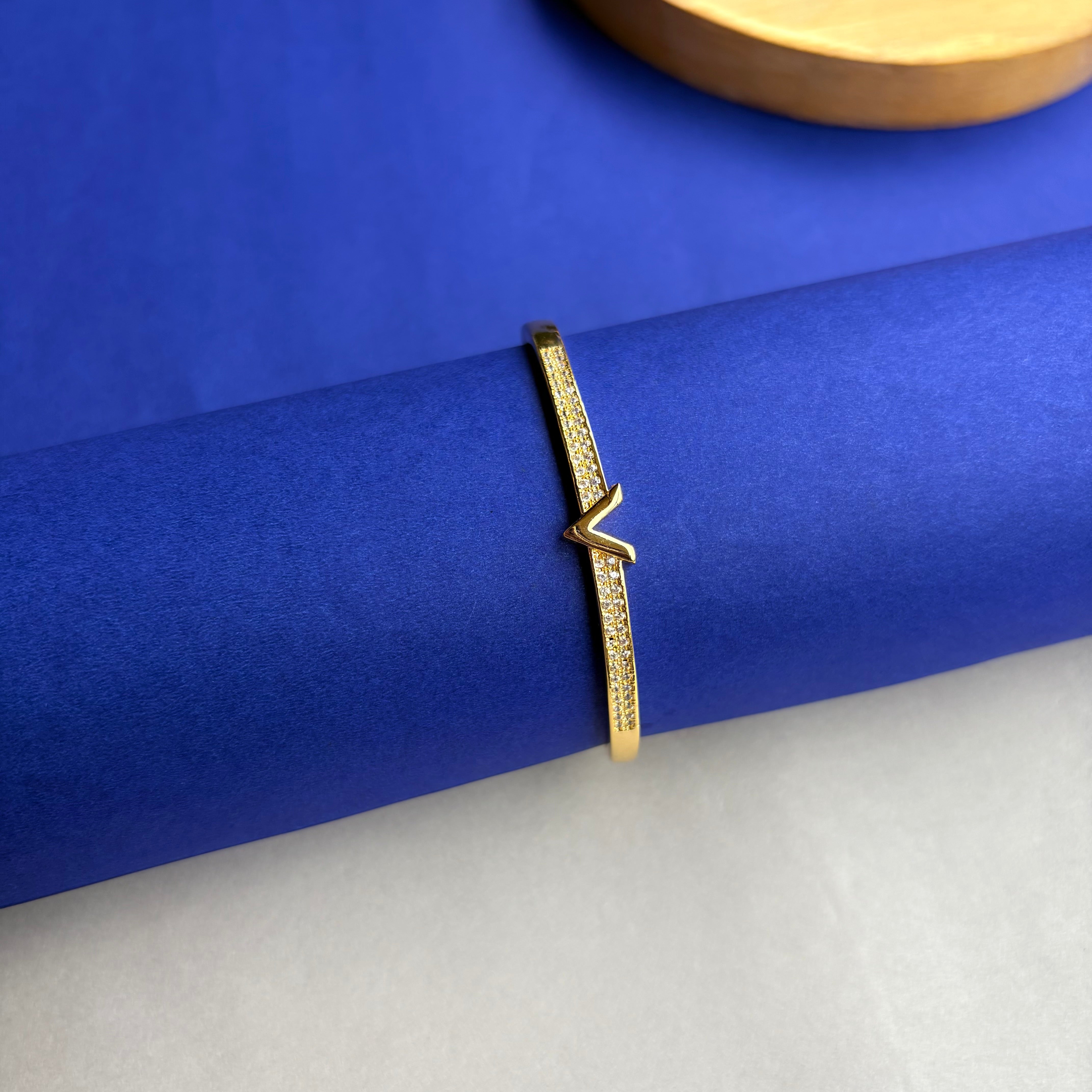 Noora V Bracelet