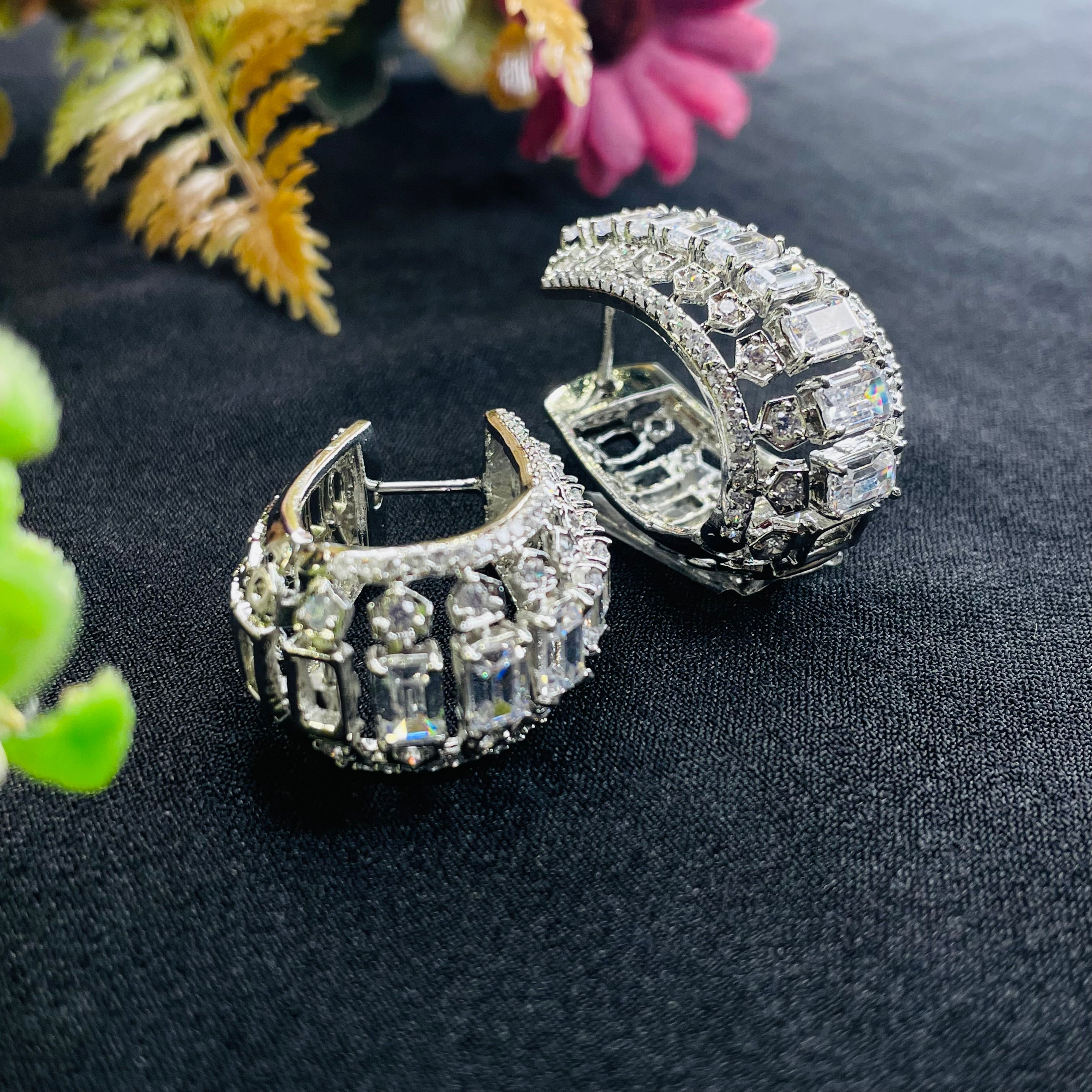Ad Maya Studs