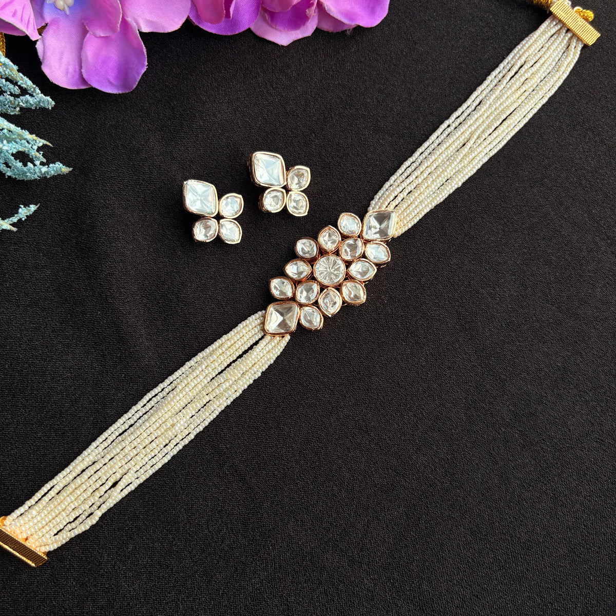 Mishri Choker