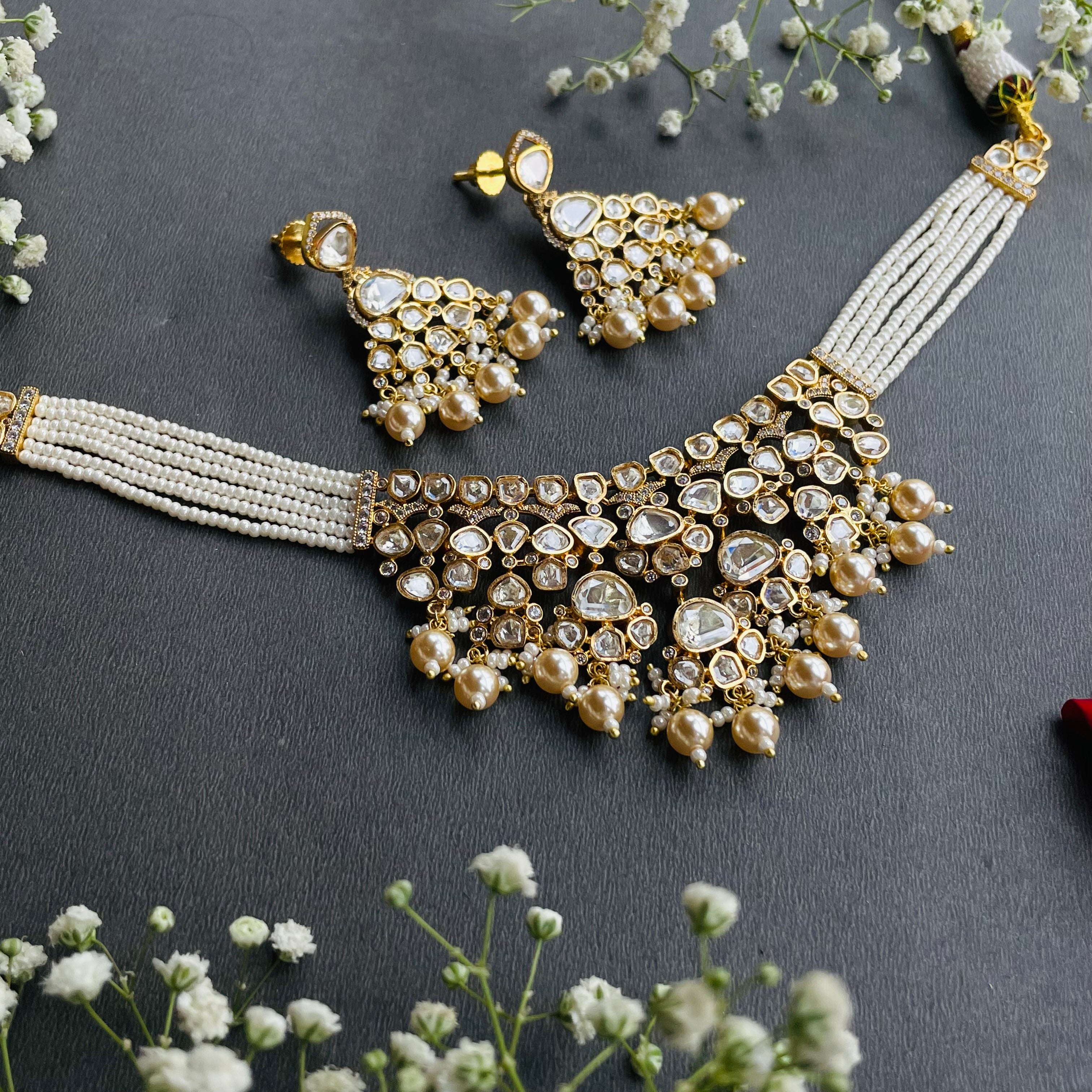Nayaab Rose choker