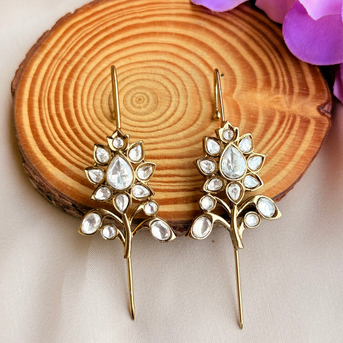 Vanya Bloom Earcuff