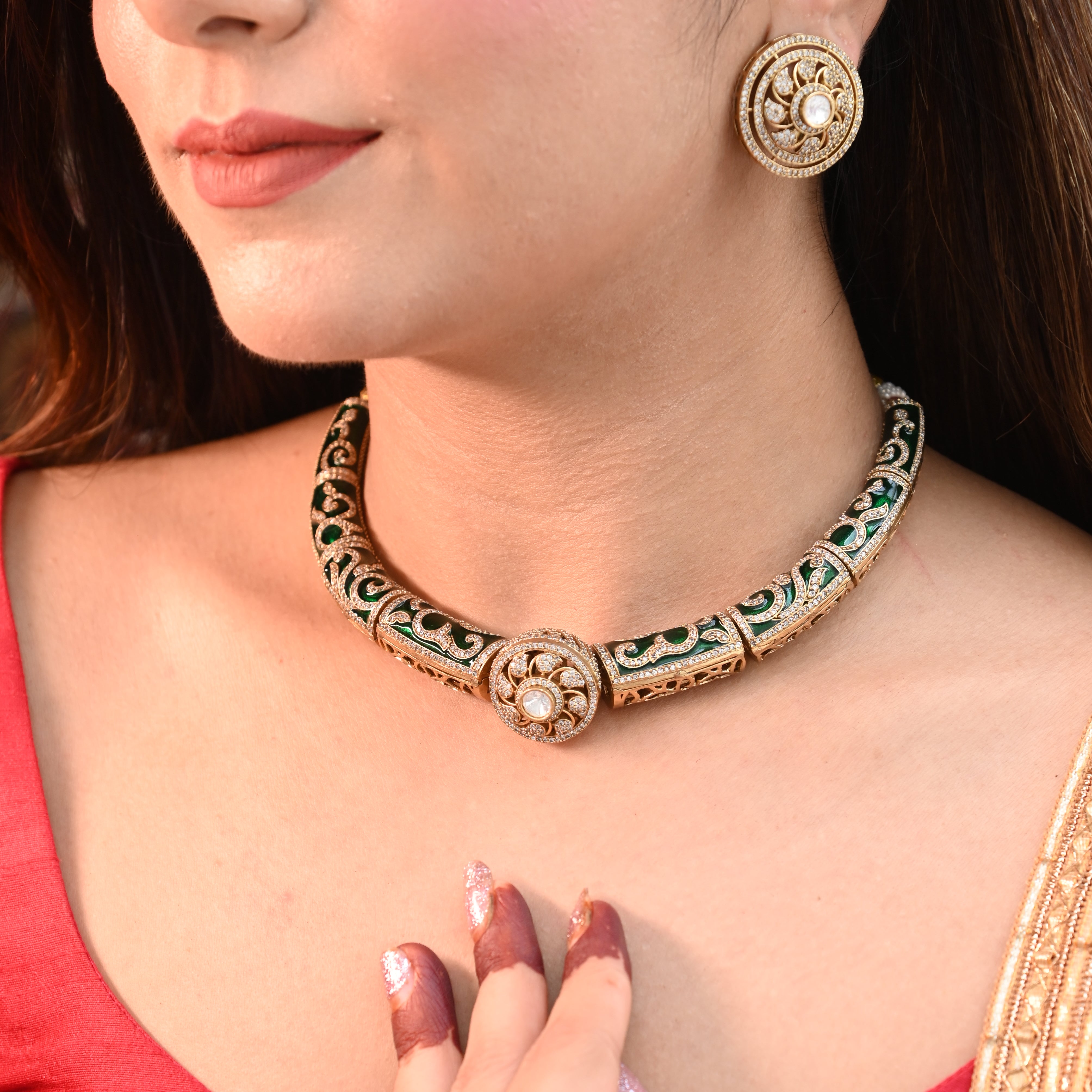 Nayaab Dipa Hasli Neckpiece