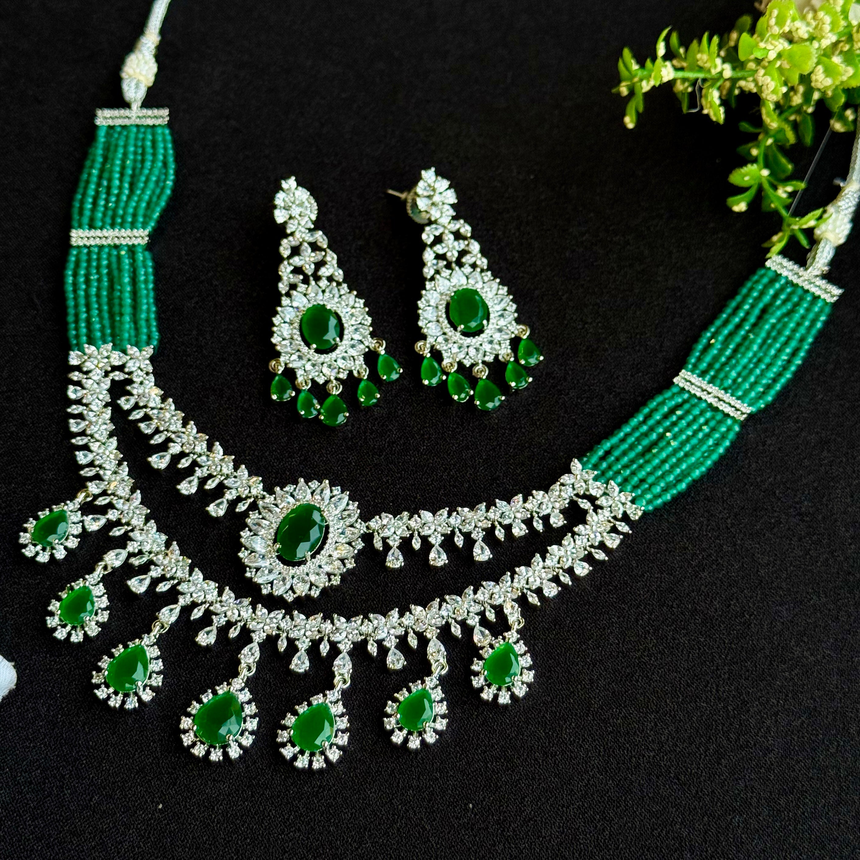 Ad Genevieve Neckpiece