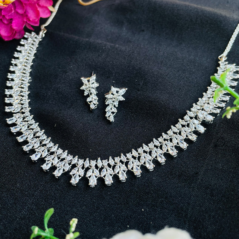 Ad aria neckpiece with maharani ring combo