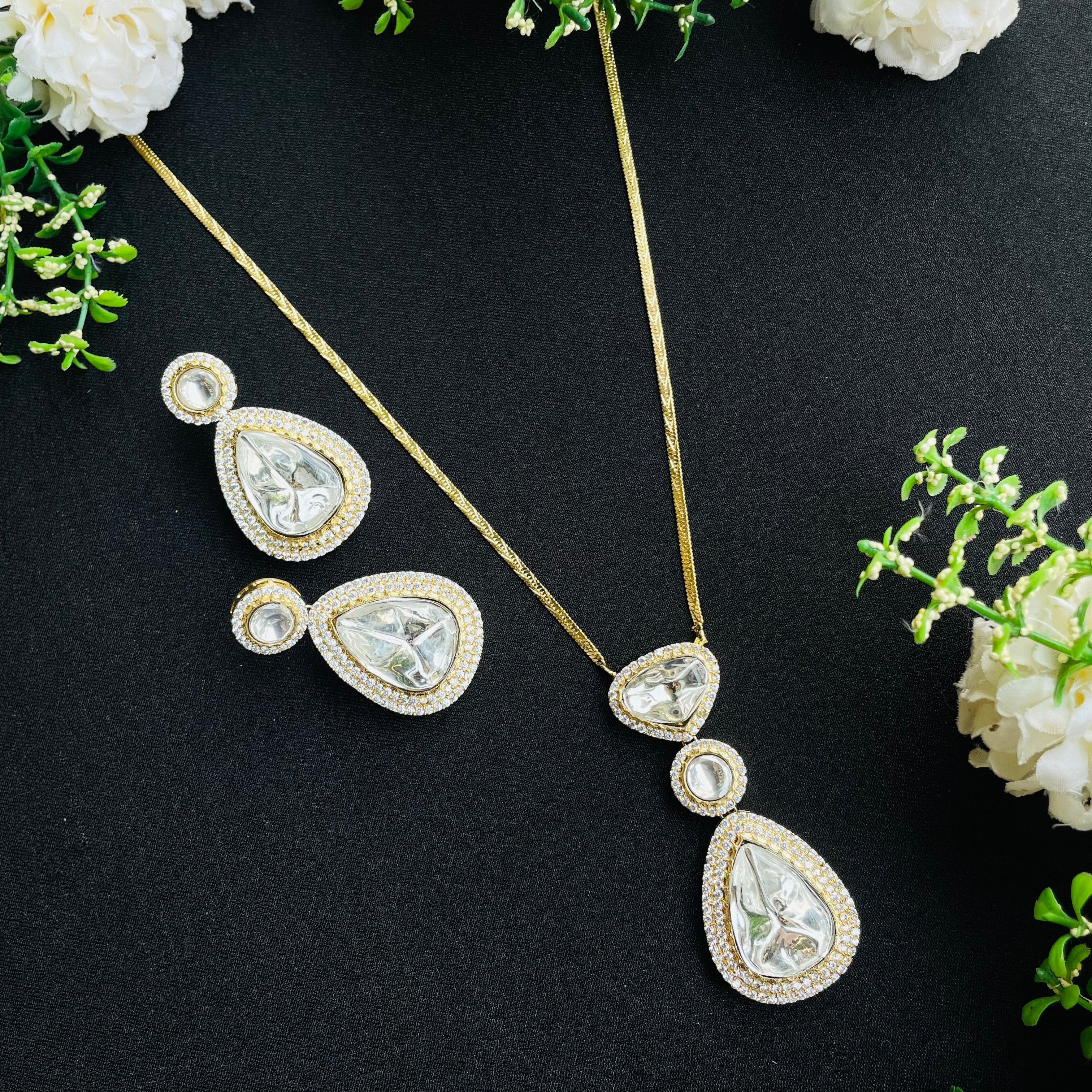 Nayaab Drop Polki pendant Neckpiece