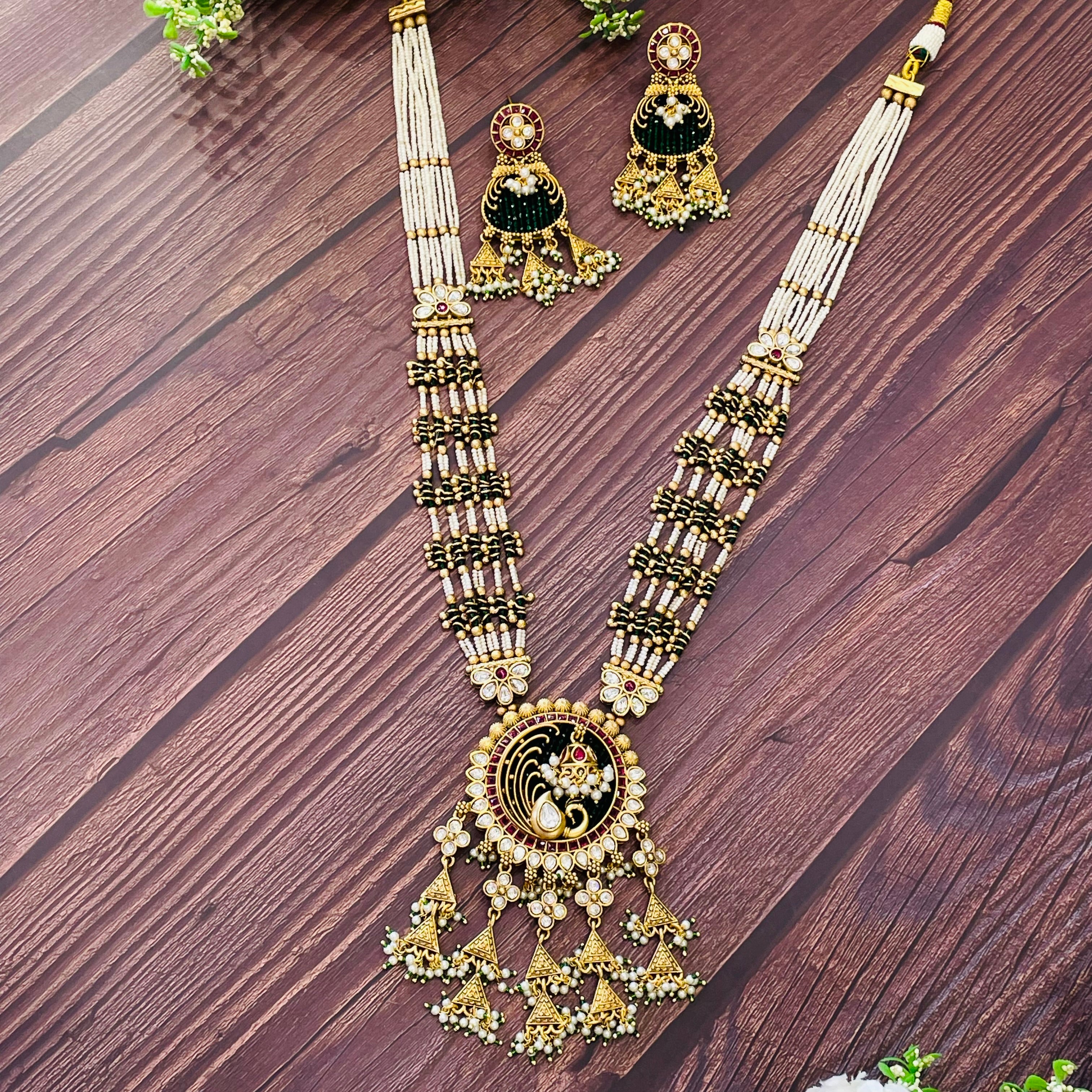 Nayaab Preet Long Neckpiece