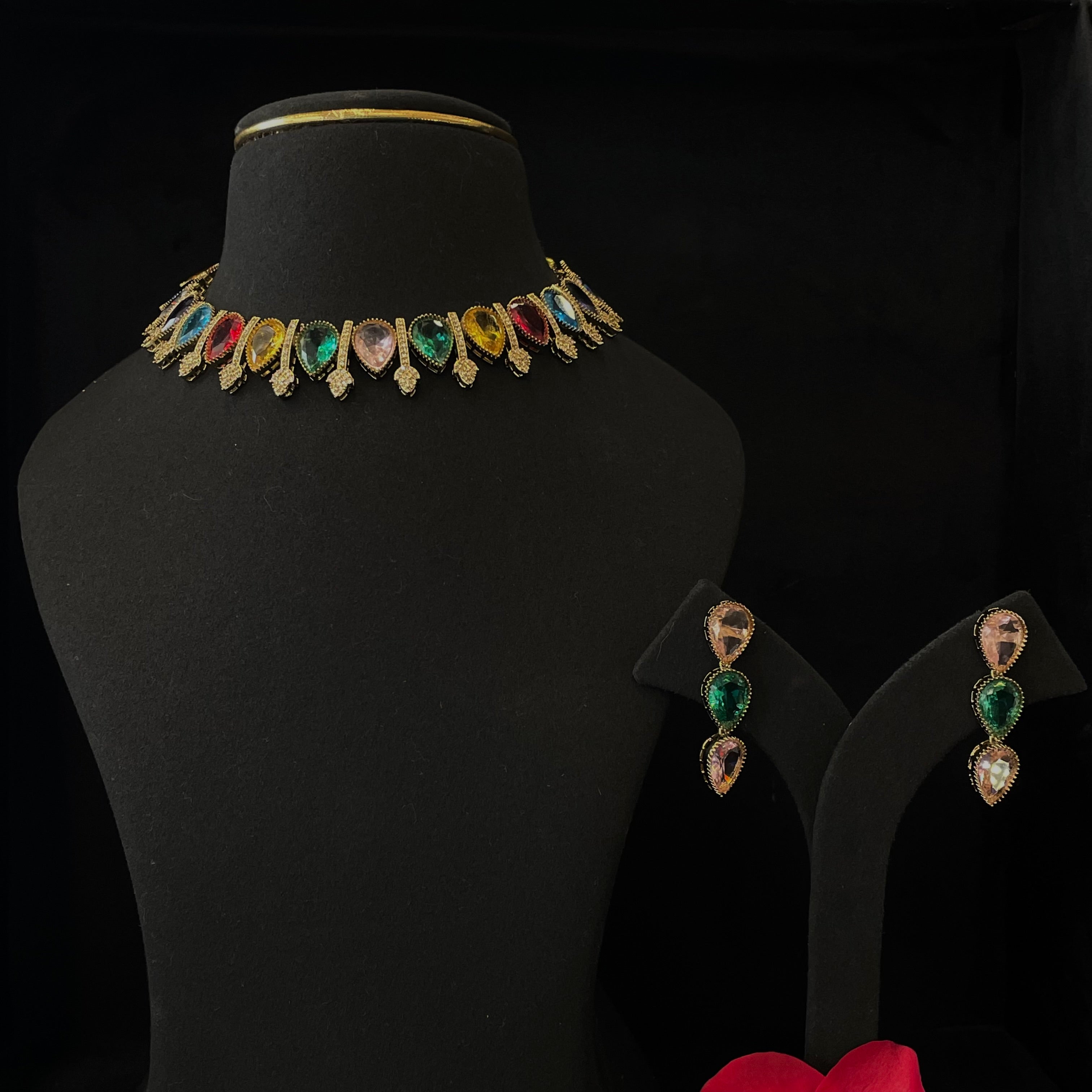 Nayaab Kavya Neckpiece