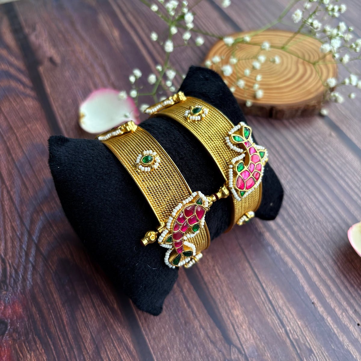 Nayaab Kritika Bangles