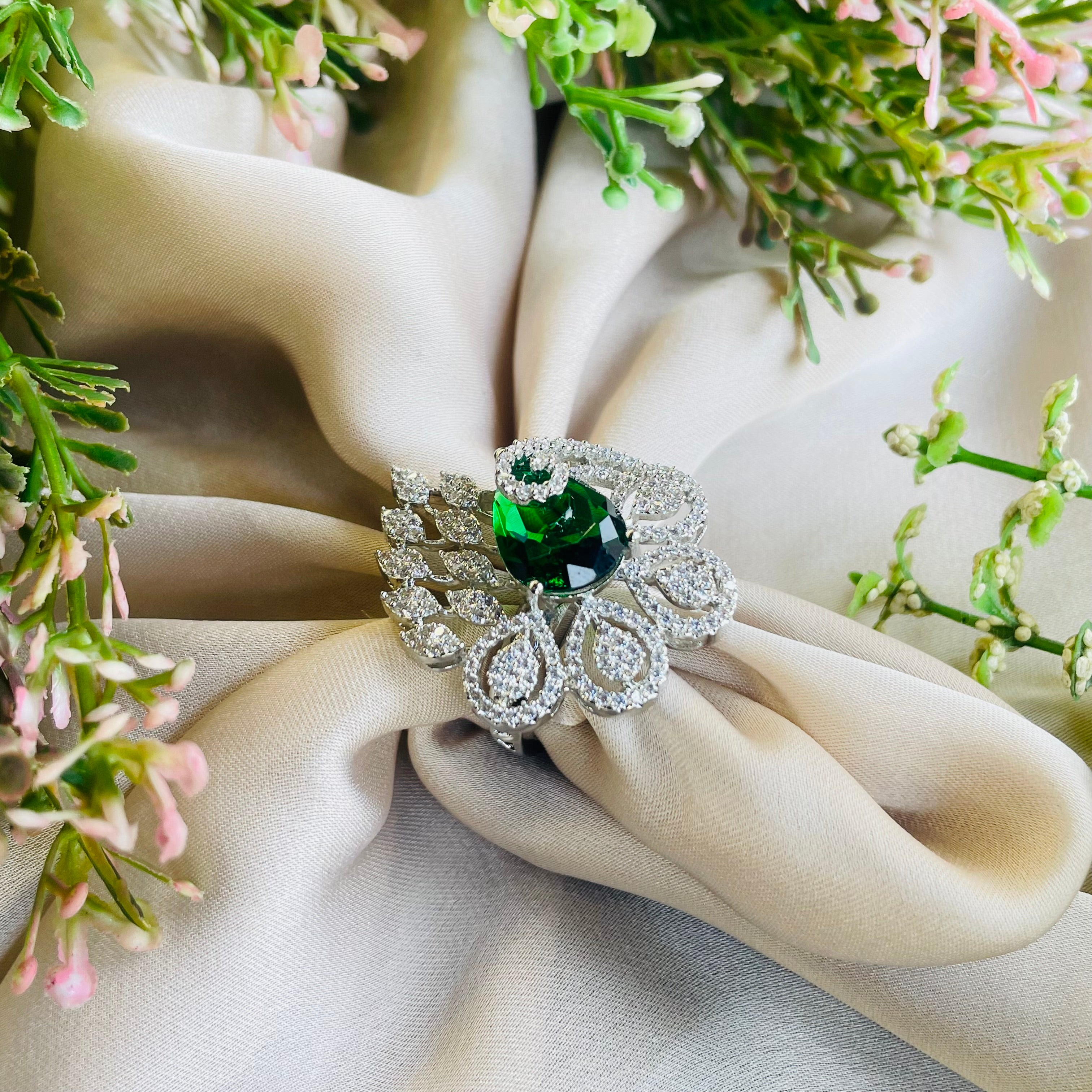 Ad kitty ring-adjustable