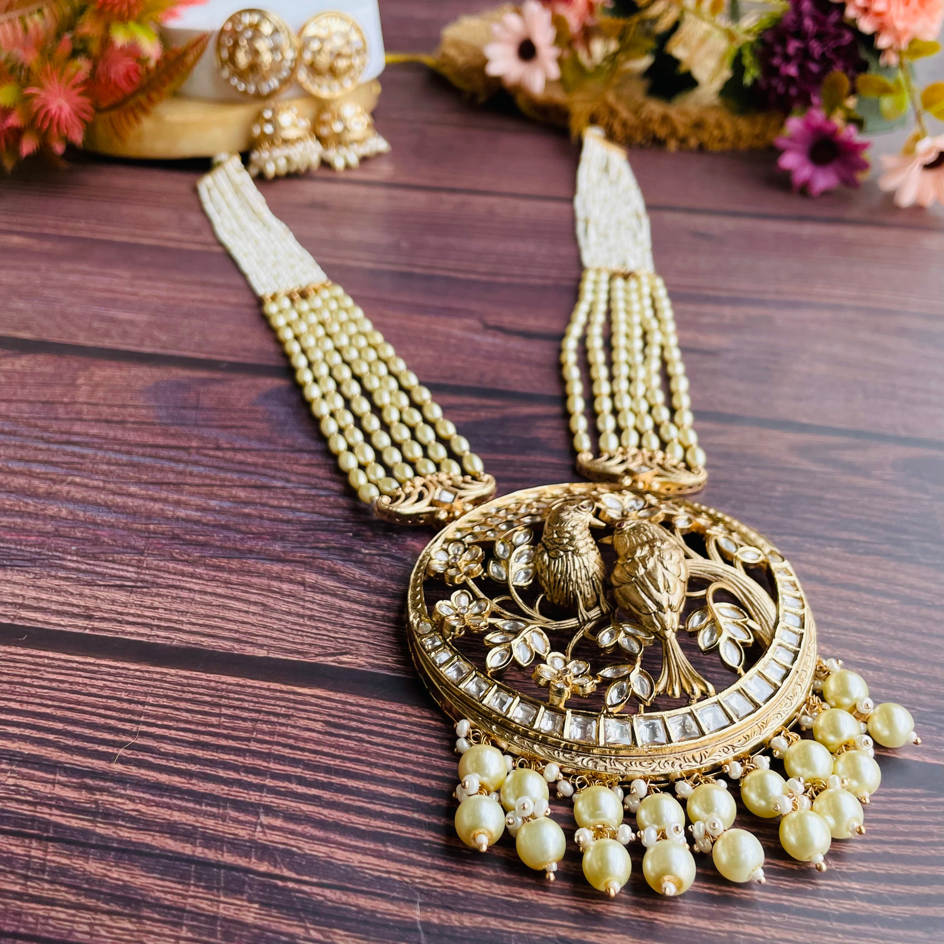 Nayaab birds long Neckpiece