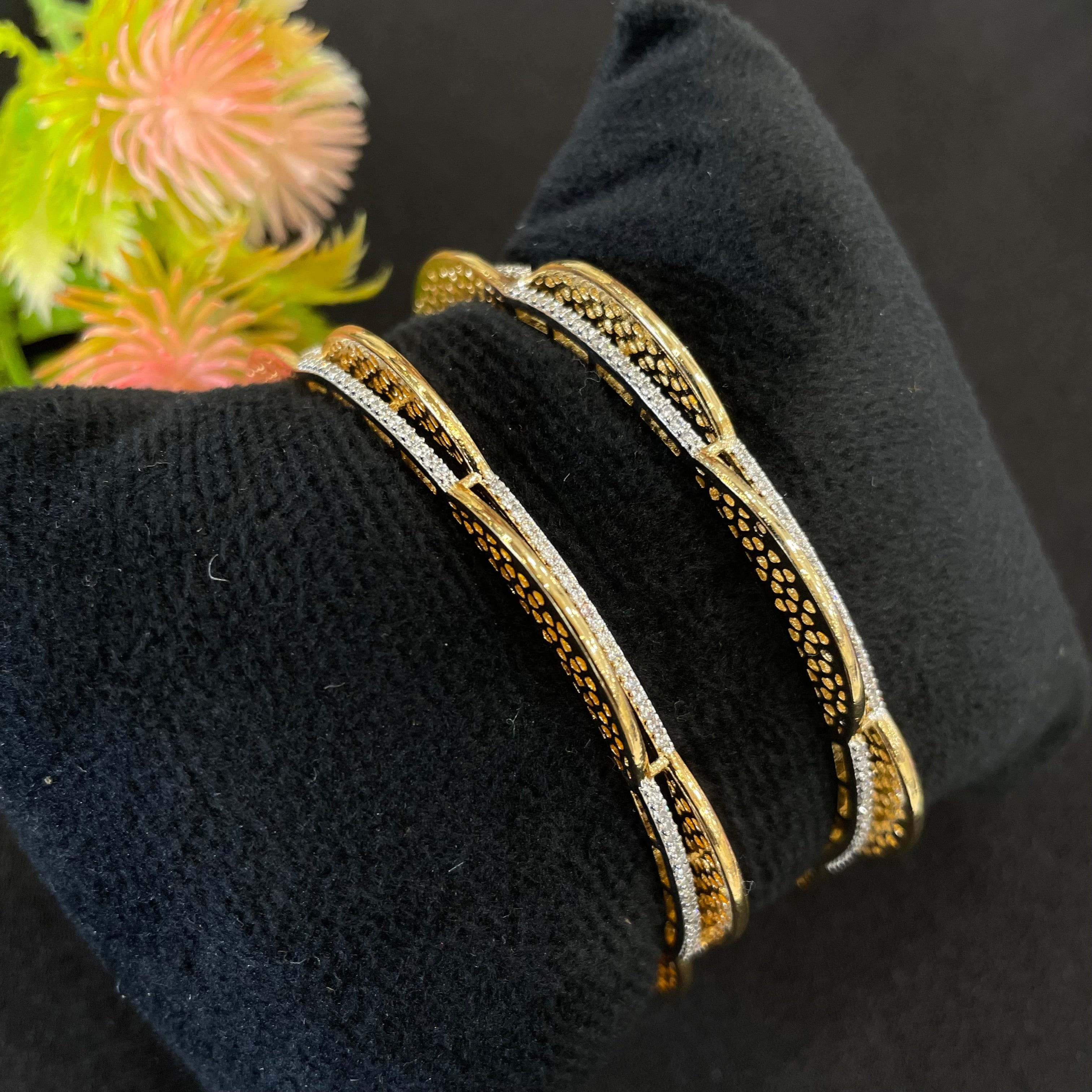 AD Nayra Bangles