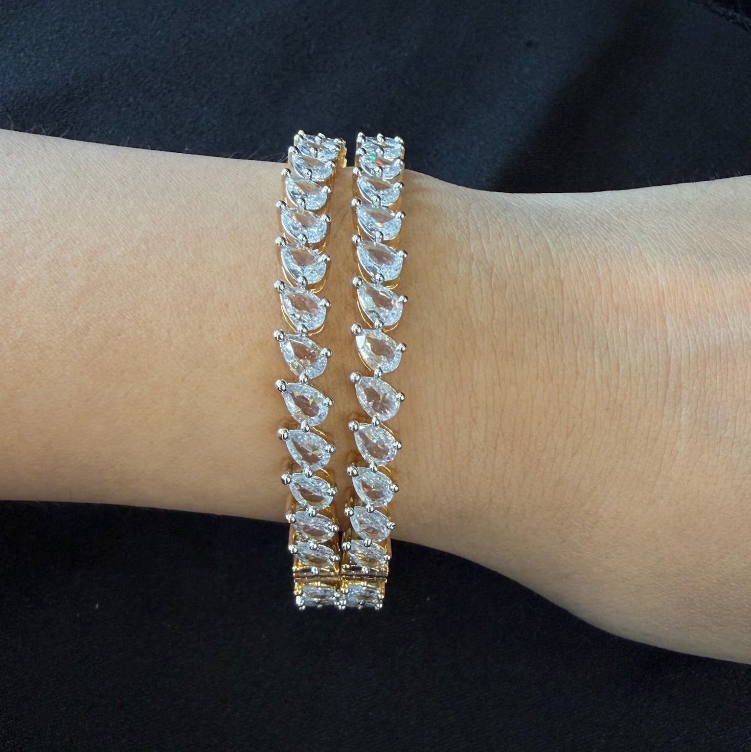 Nayaab lily bangles