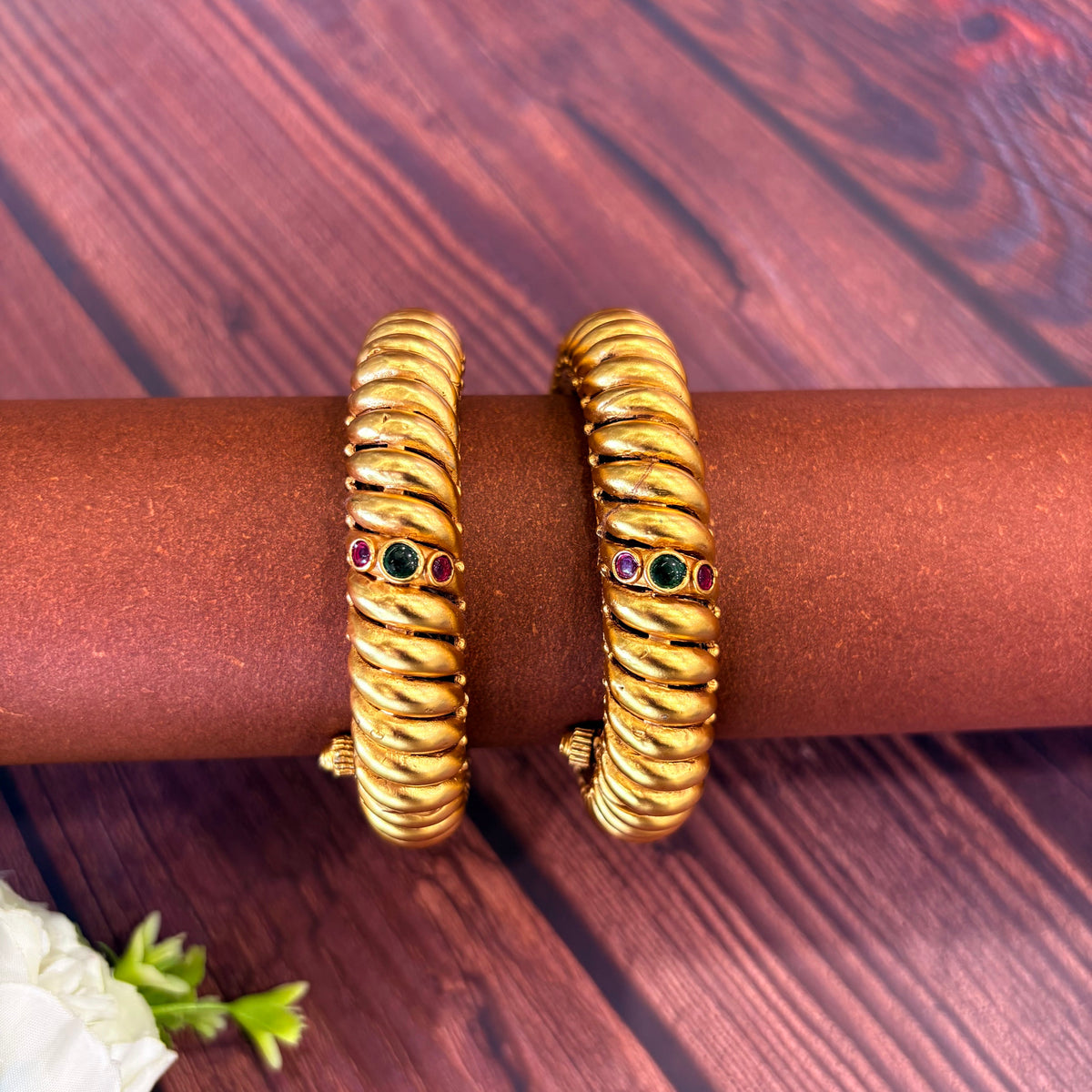 Ruhani Bangles