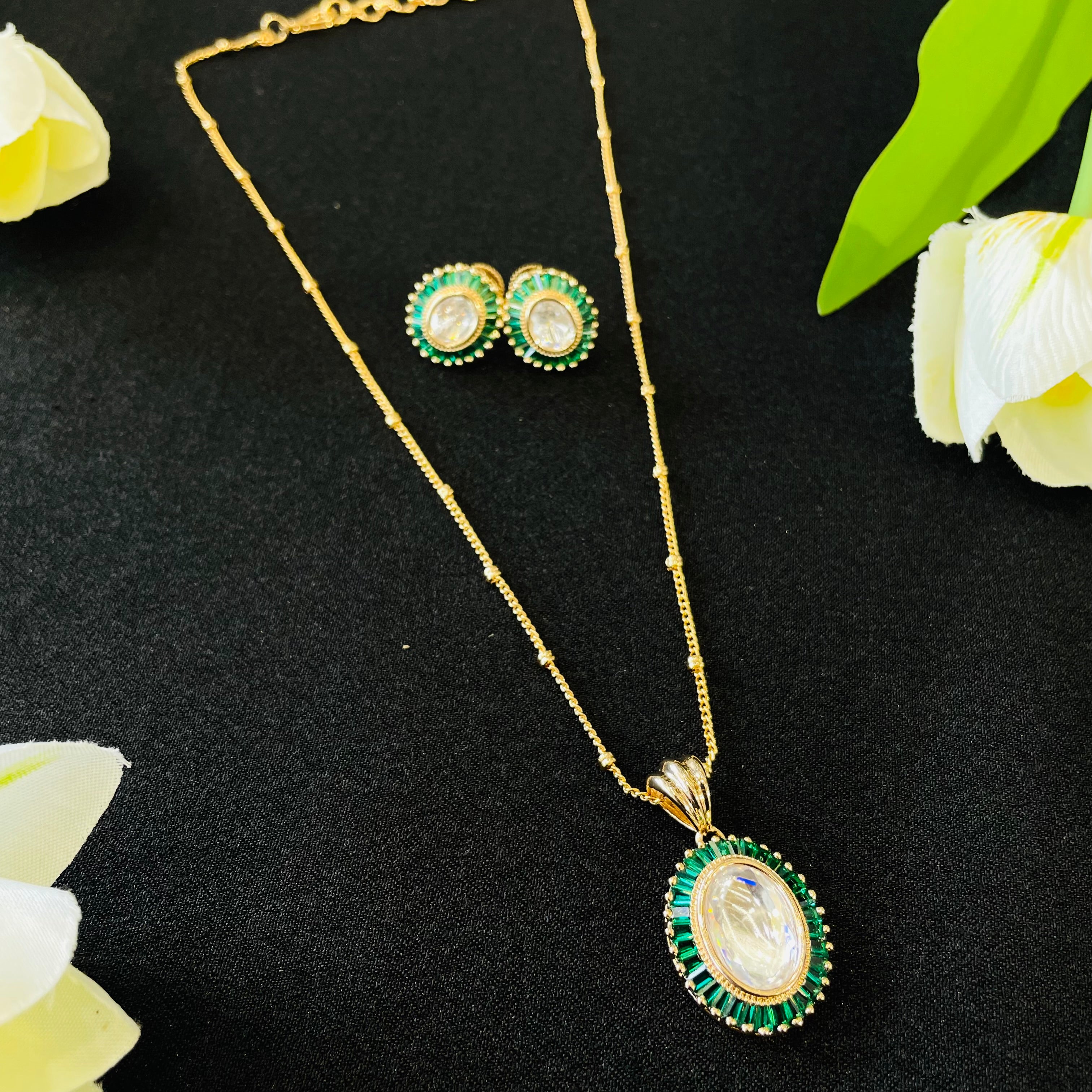 Nayaab Anvi Polki Pendant