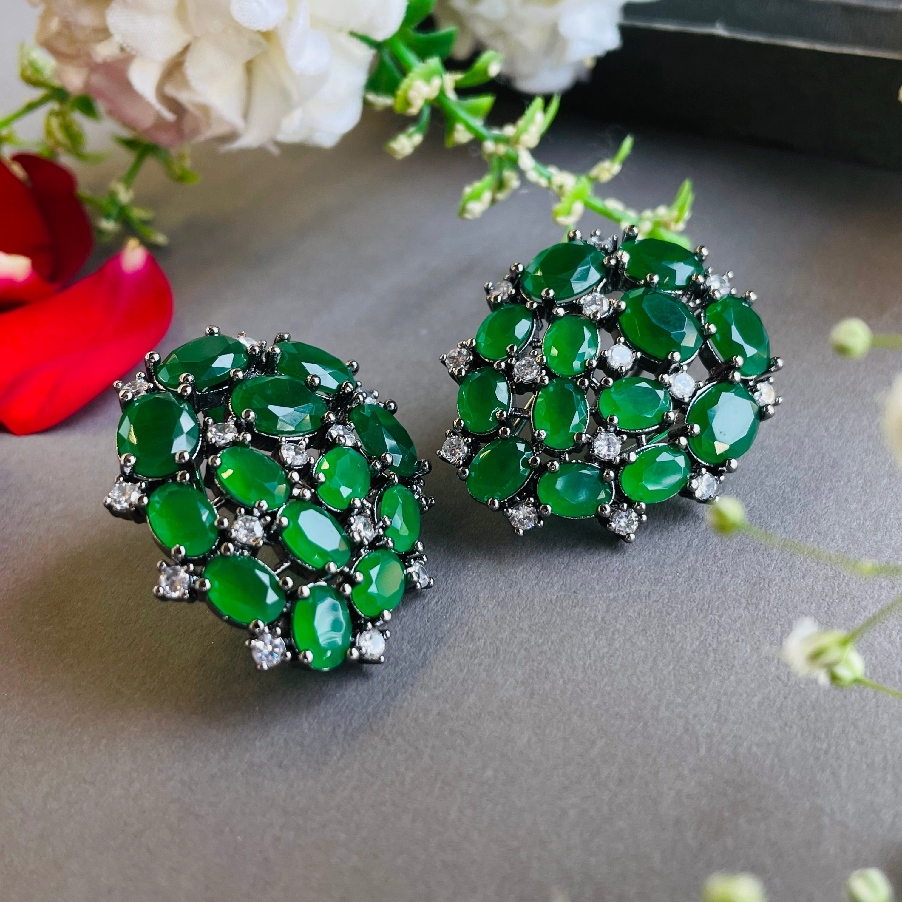 Ad Daphne earrings