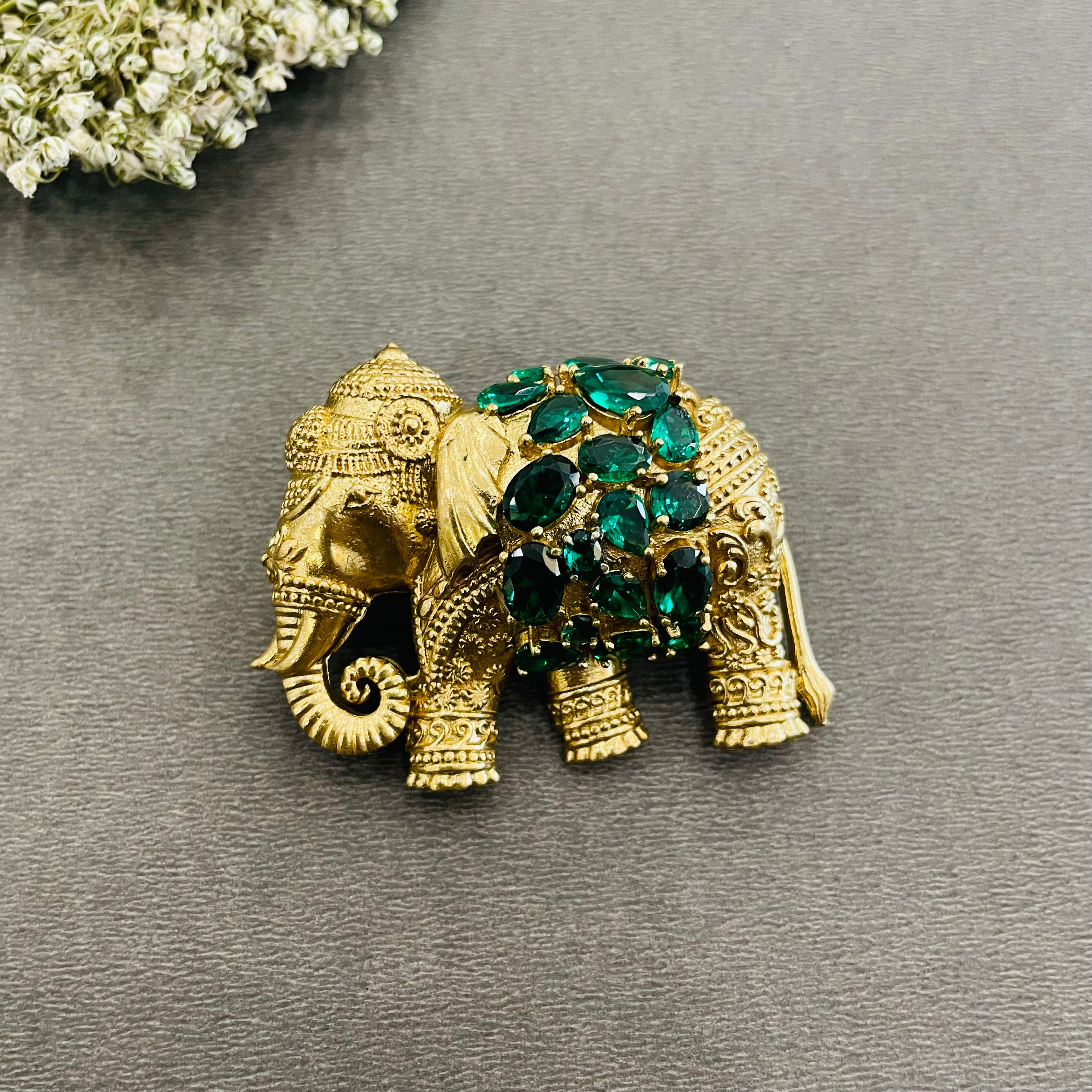 Nayaab Sheetal brooch