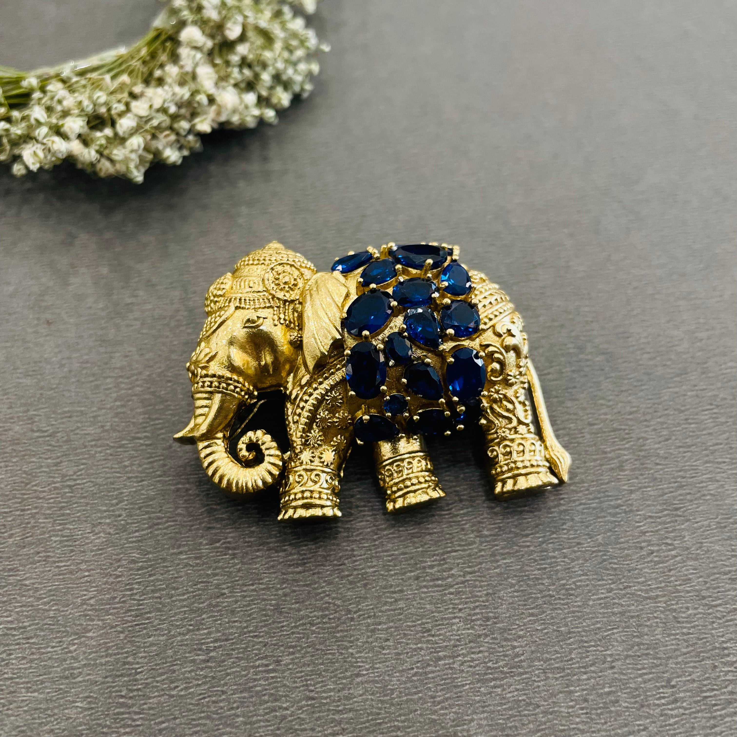 Nayaab Sheetal brooch