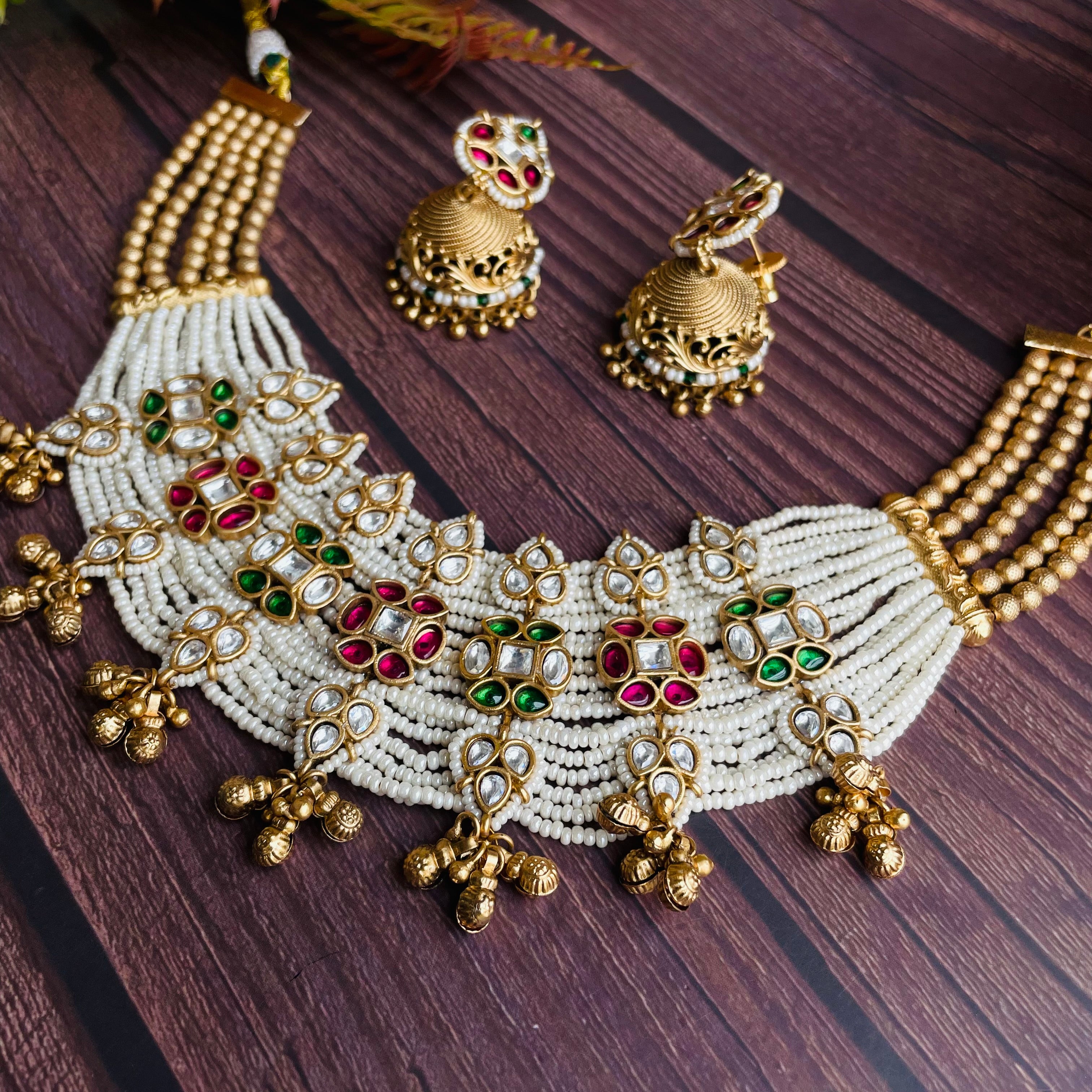 Nayaab Aarna Neckpiece