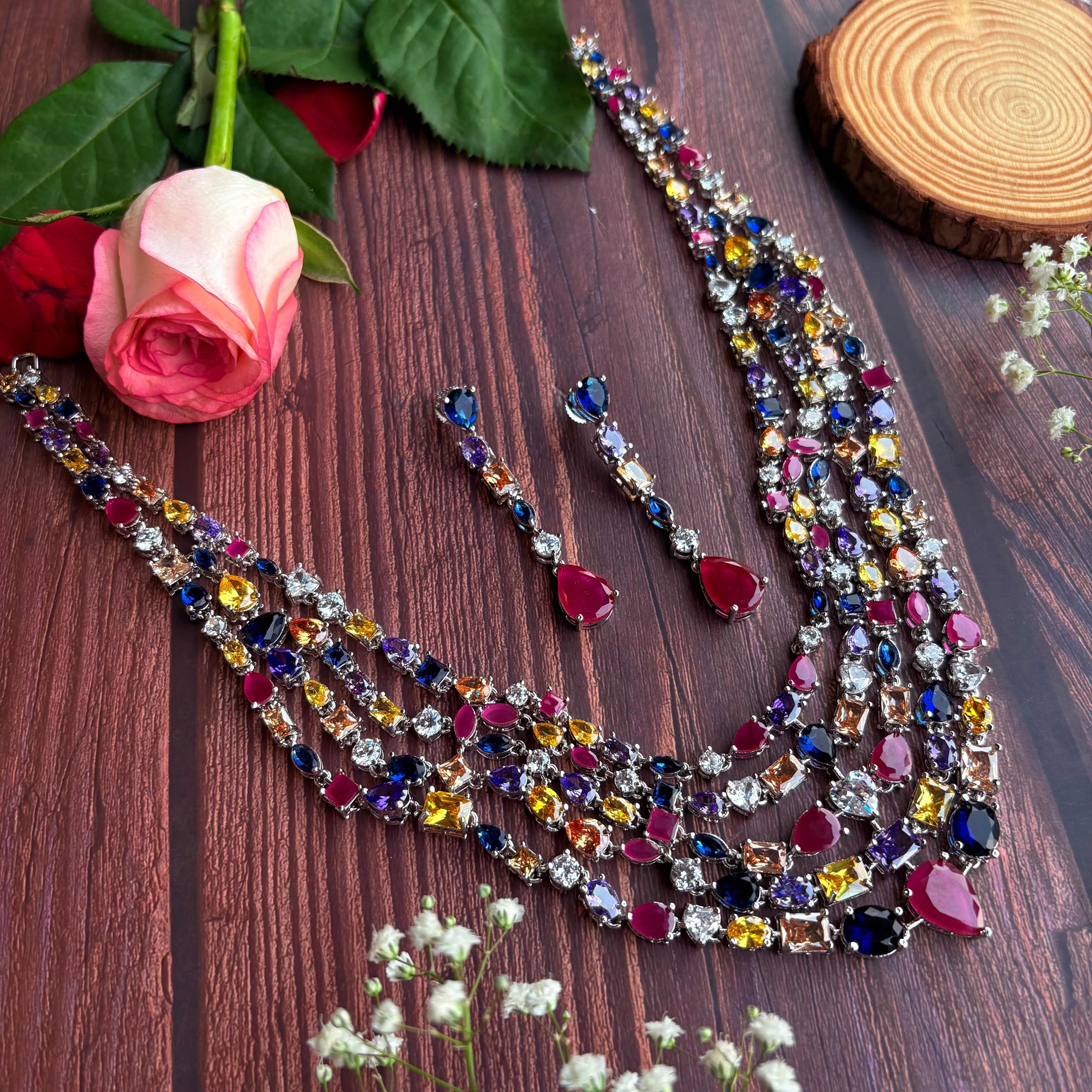 Ad Evie Neckpiece