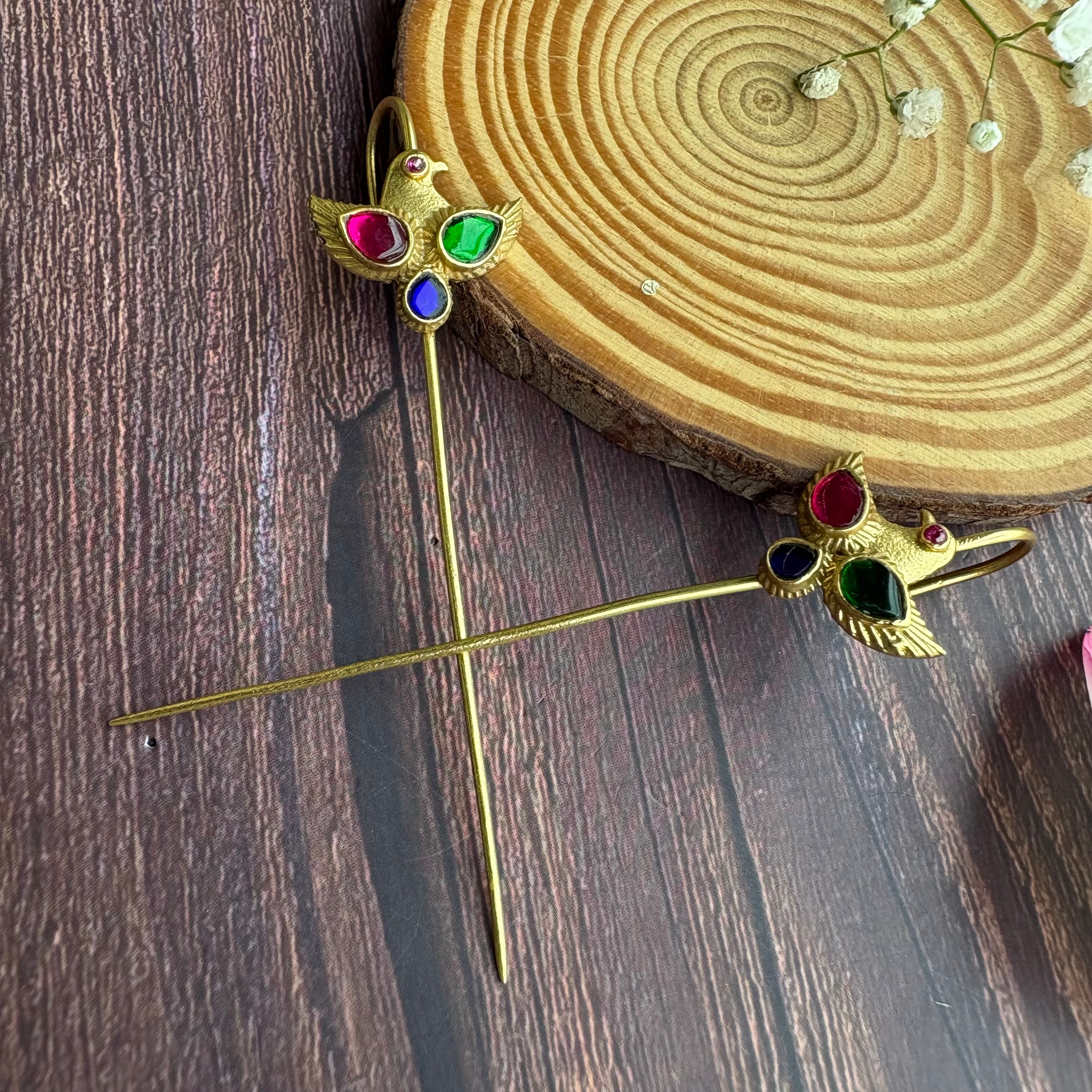 Nayaab Avneera Earcuff