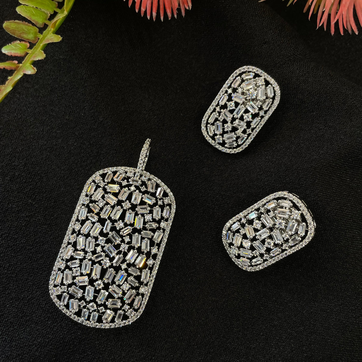 AD Amaira Pendant Set