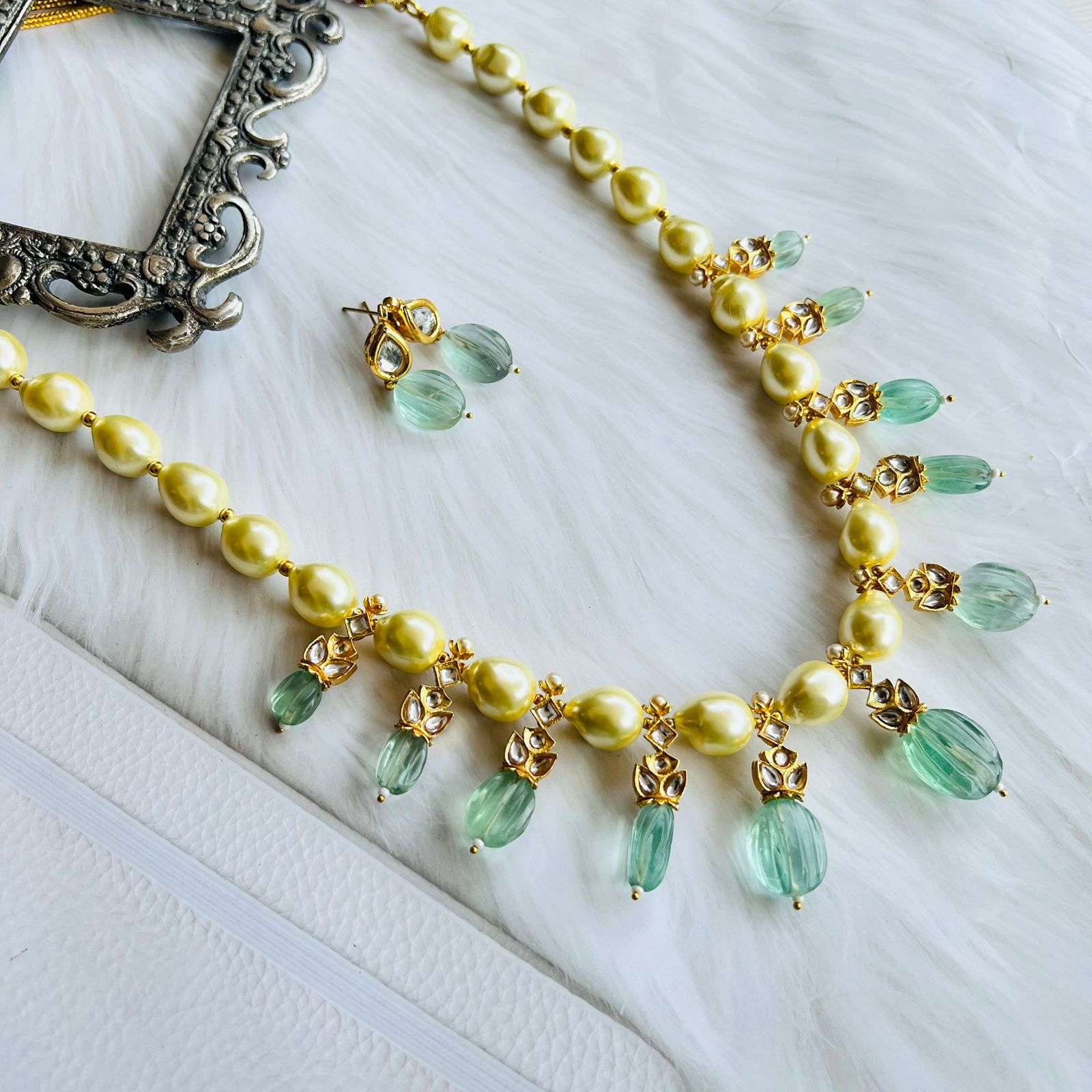 nayaab pearls neckpiece velvet box by shweta