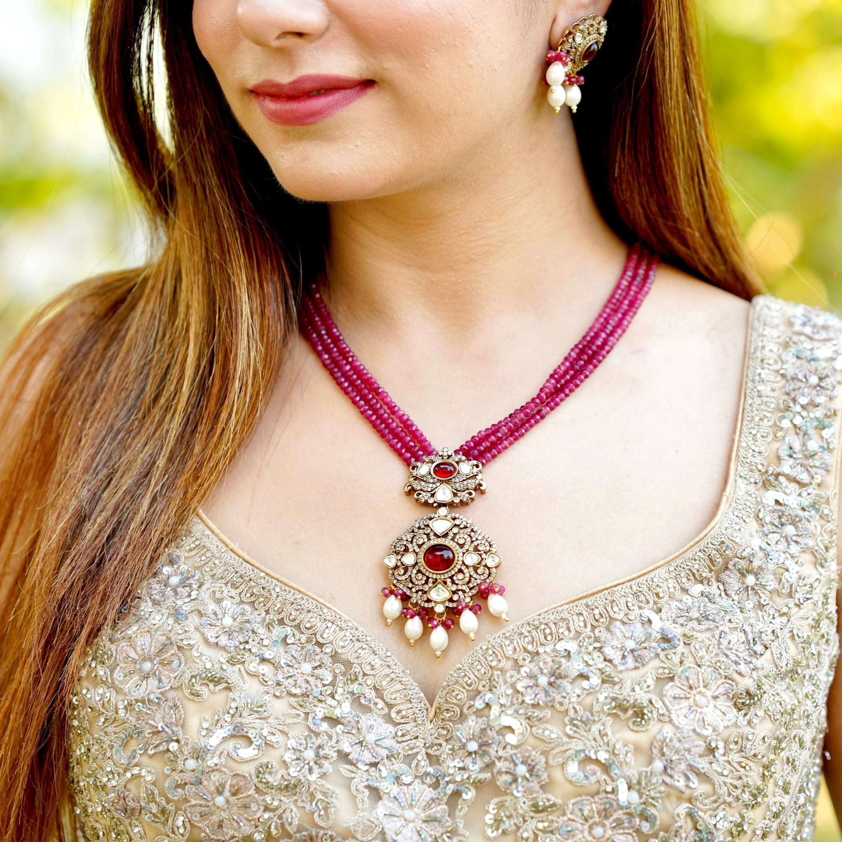 Nayaab ruhani neckpiece