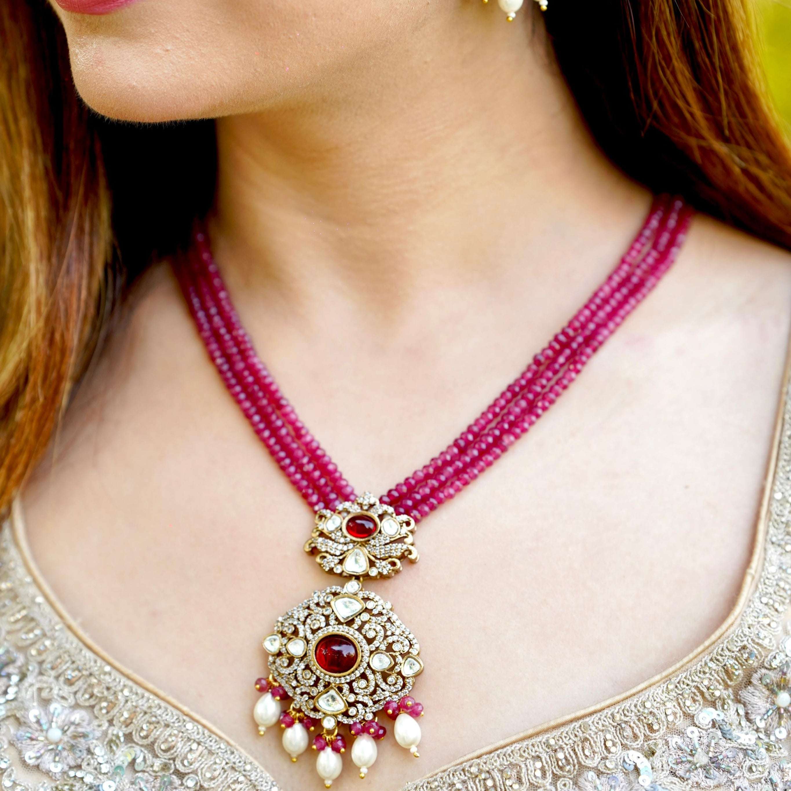 Nayaab ruhani neckpiece