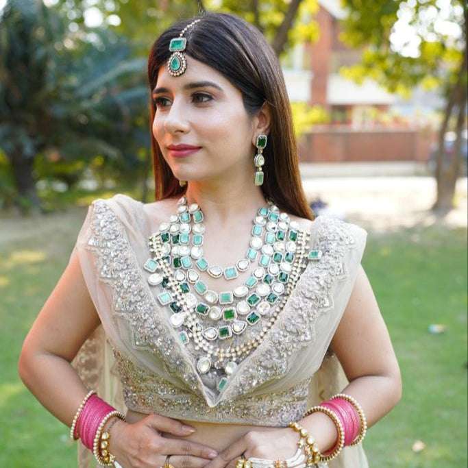 Nayaab parineeti neckpiece