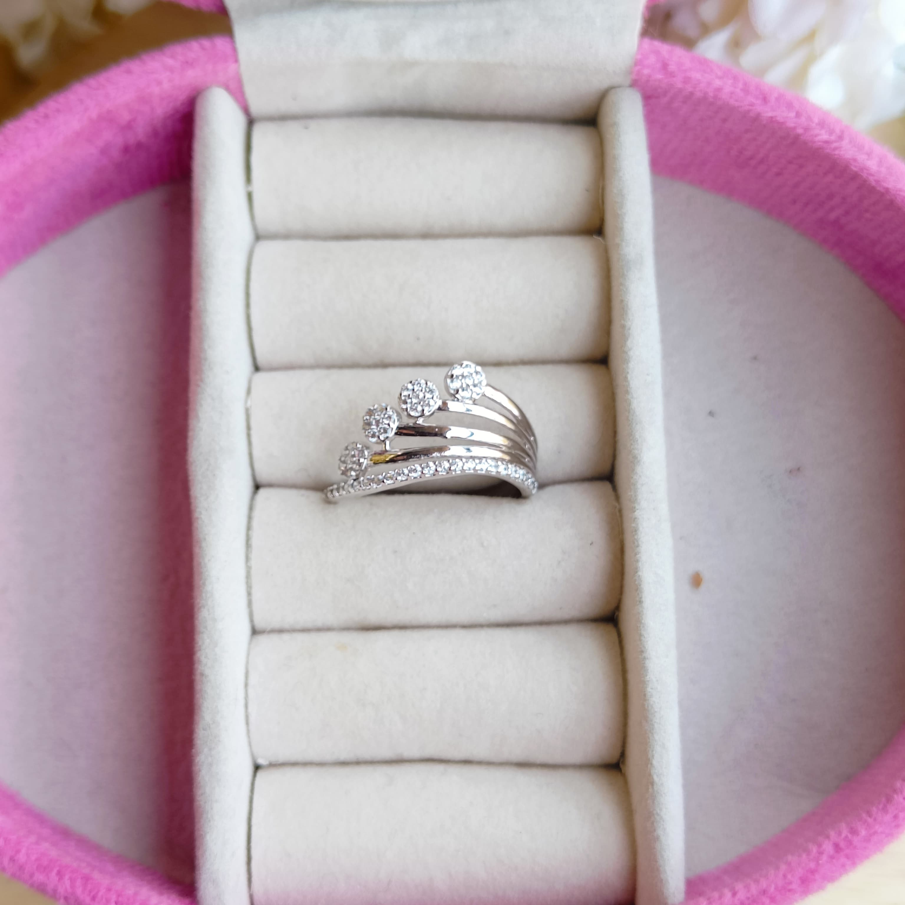 VS Sterling Silver Cocktail Ring 088