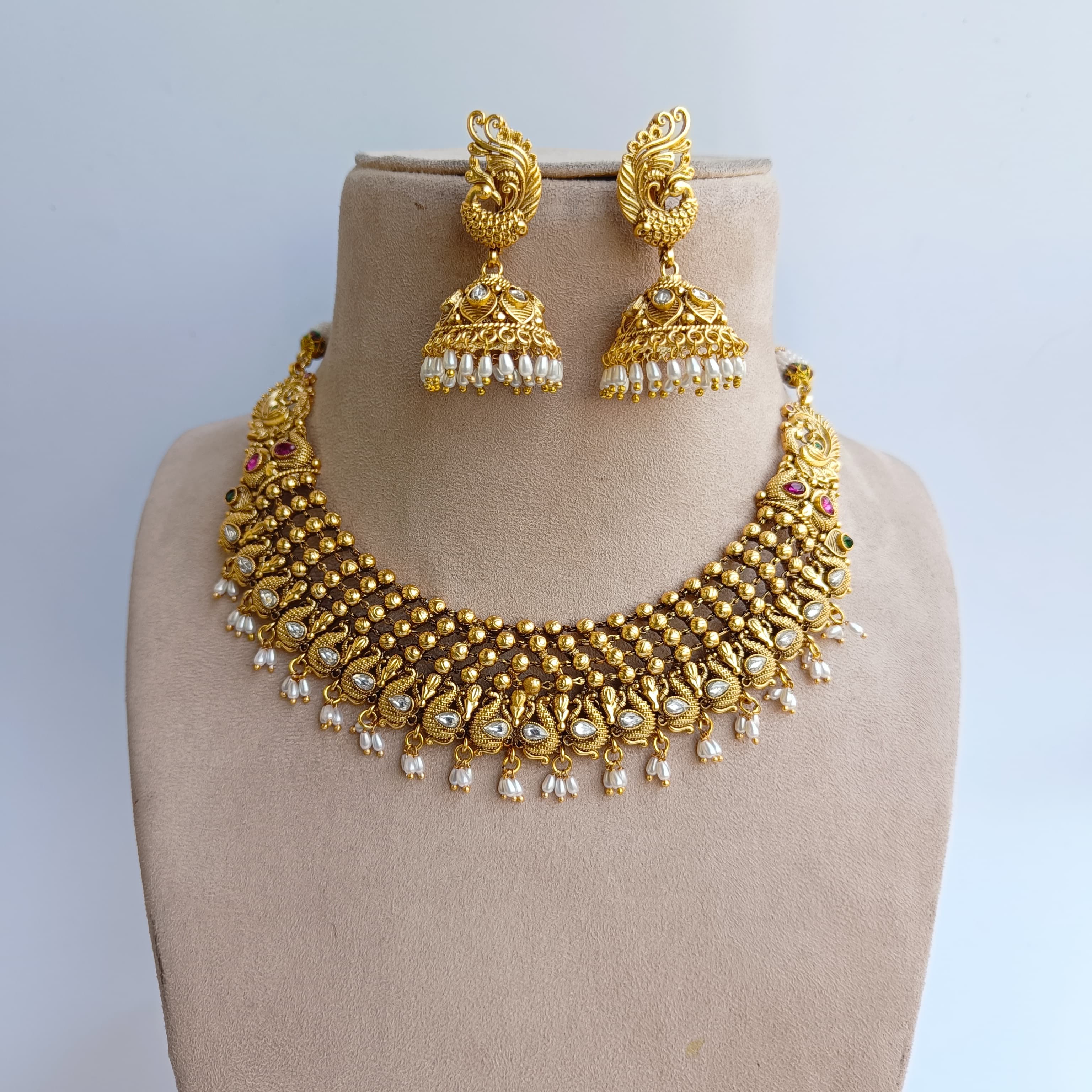 Nayaab Sania Neckpiece