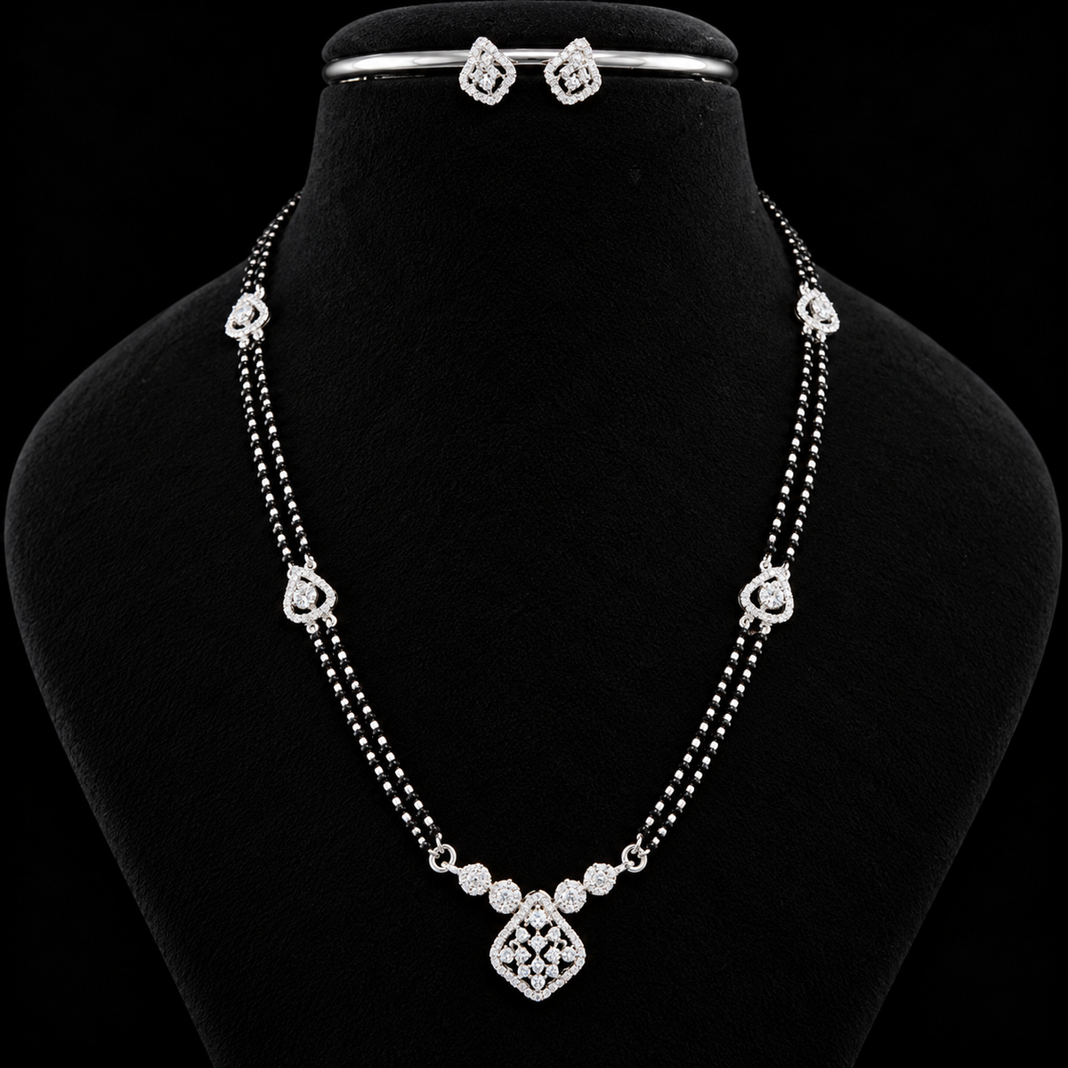 Inaya Crystal Mangalsutra