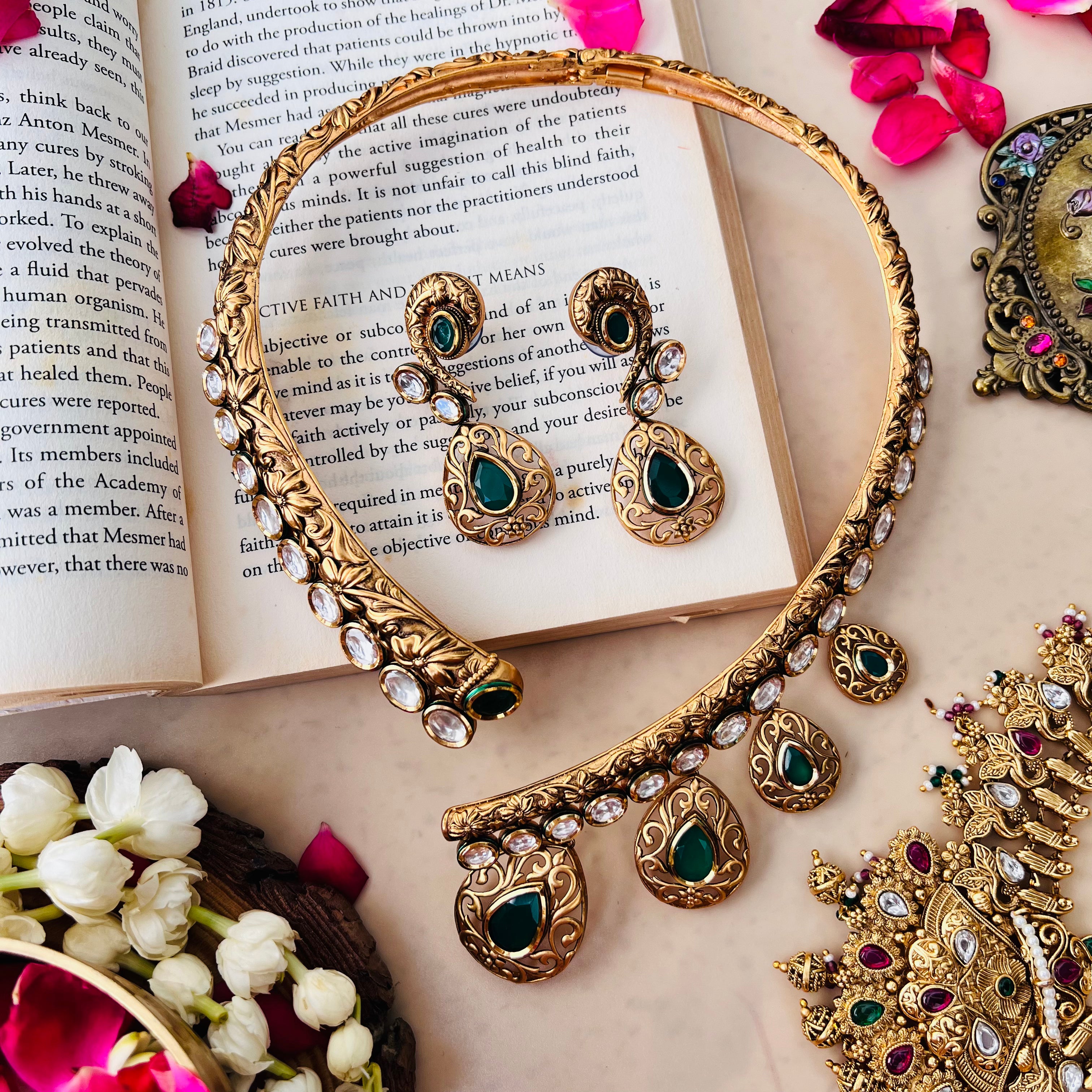 Nayaab Ahana Polk hasli neckpiece