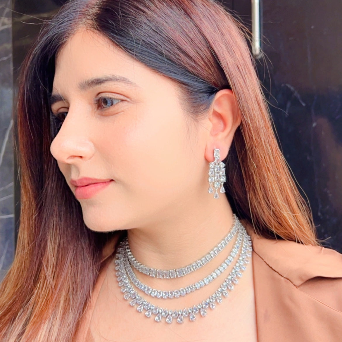 Ad radhika neckpiece