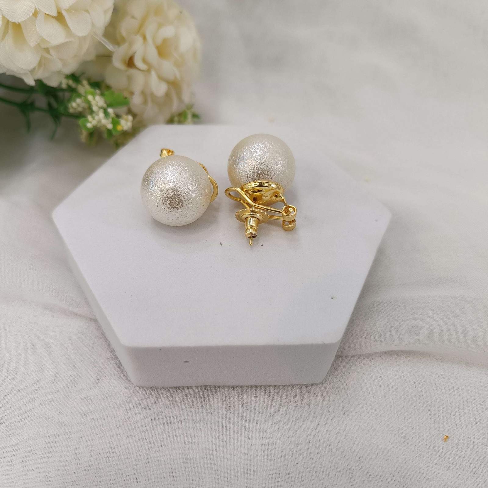 Cotton pearl studs Velvet box by Shweta