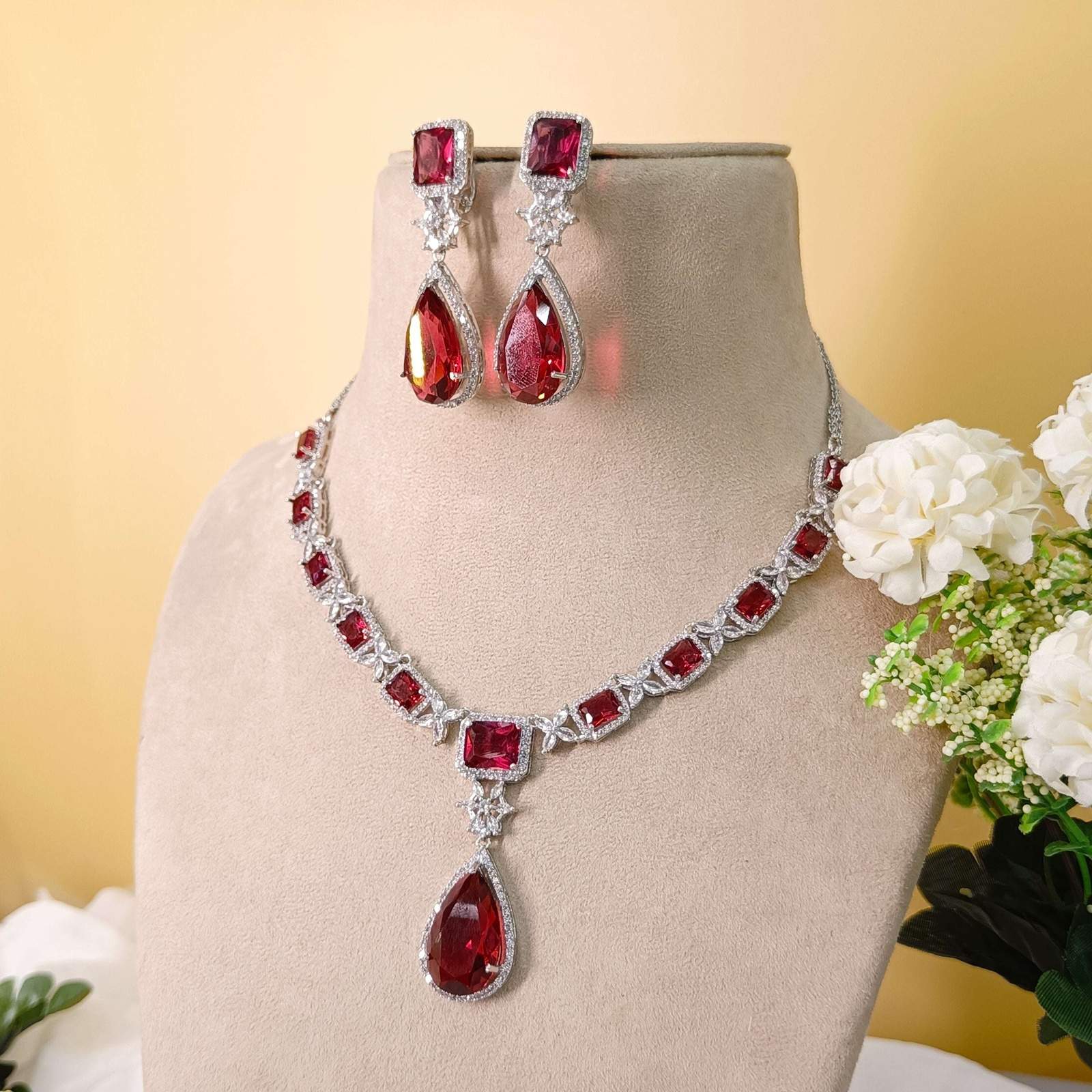 Ad zoya neckpiece