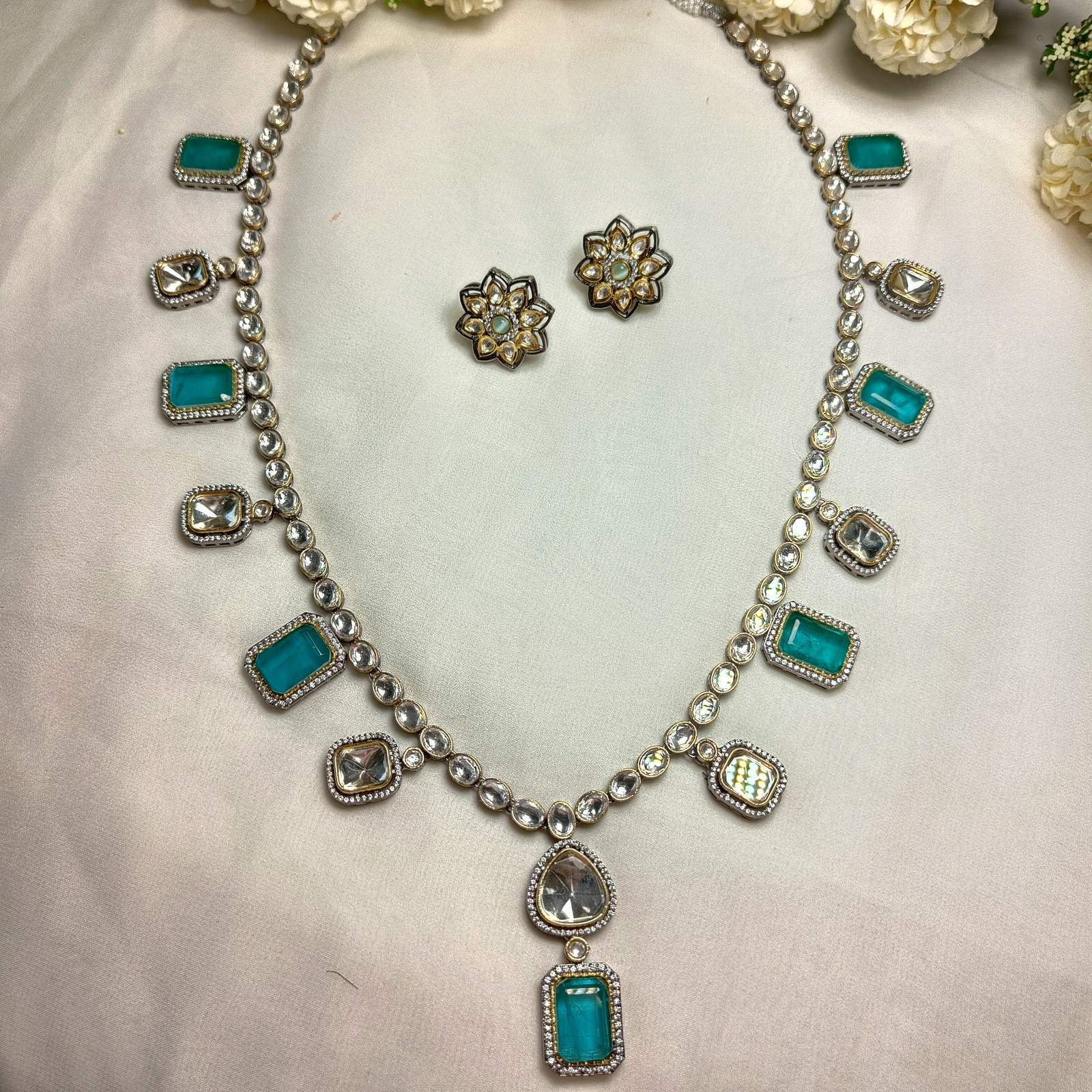 Nayaab Anya  polki neckpiece