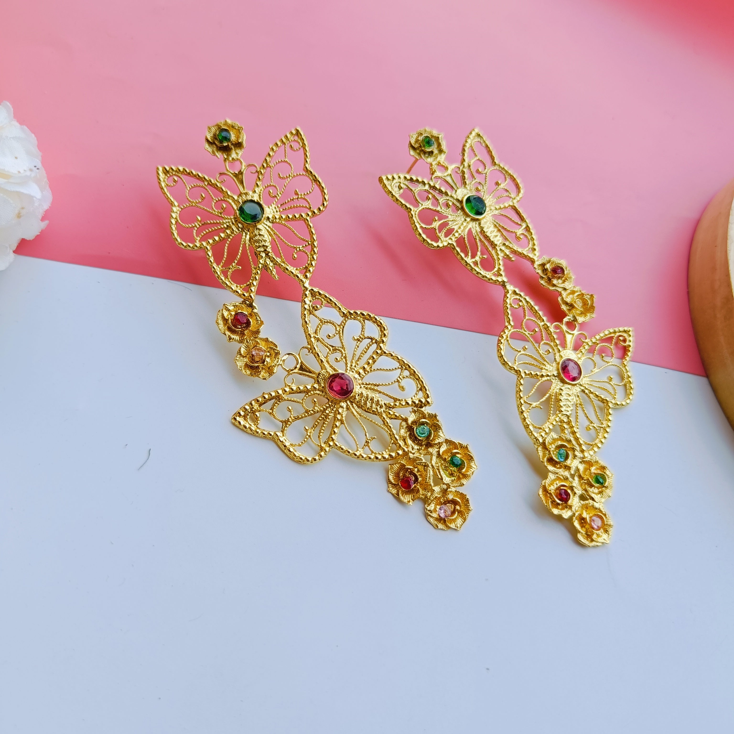 Layla Laura Gold Earrings