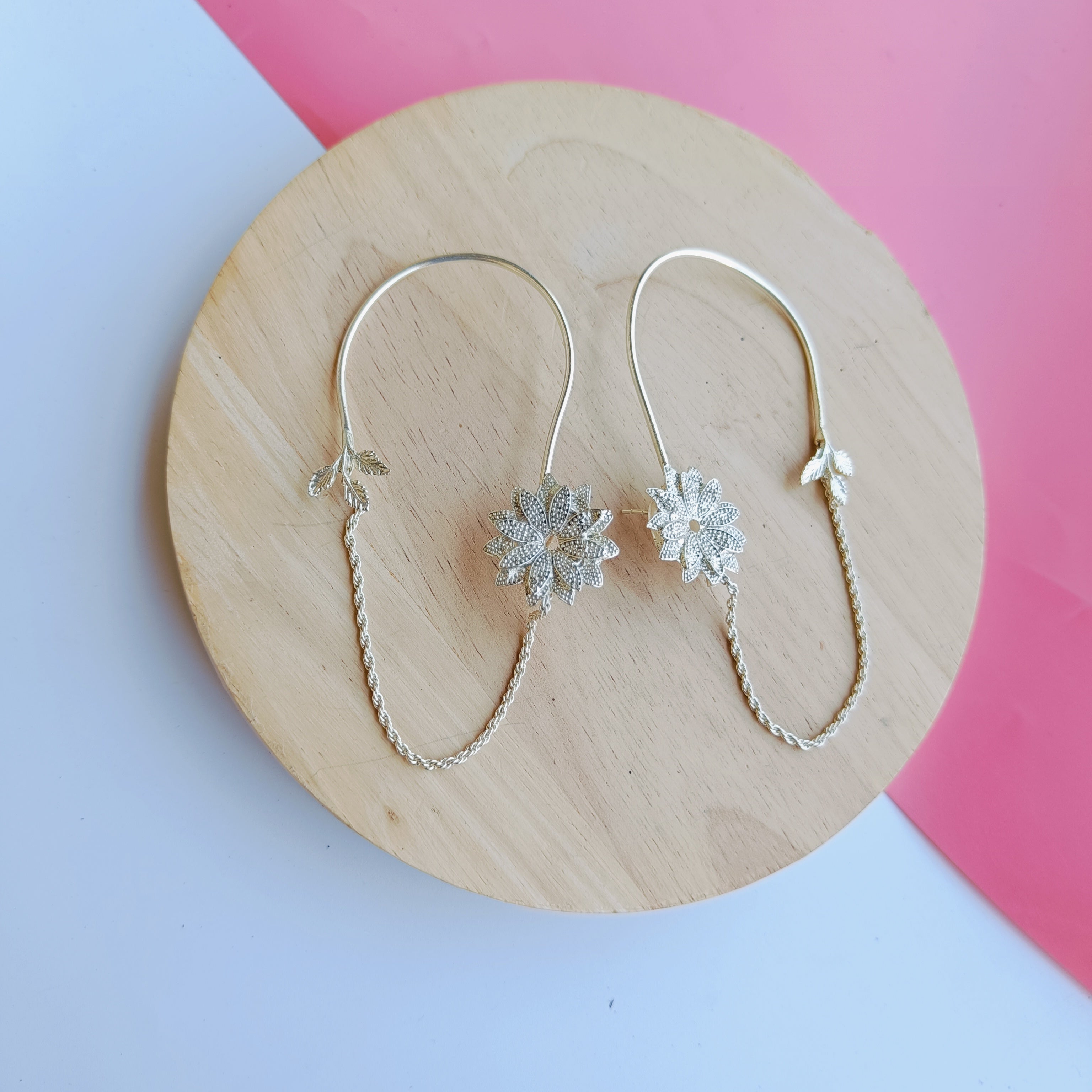 🎁 Layla Dora Gold Earcuff (100% off)