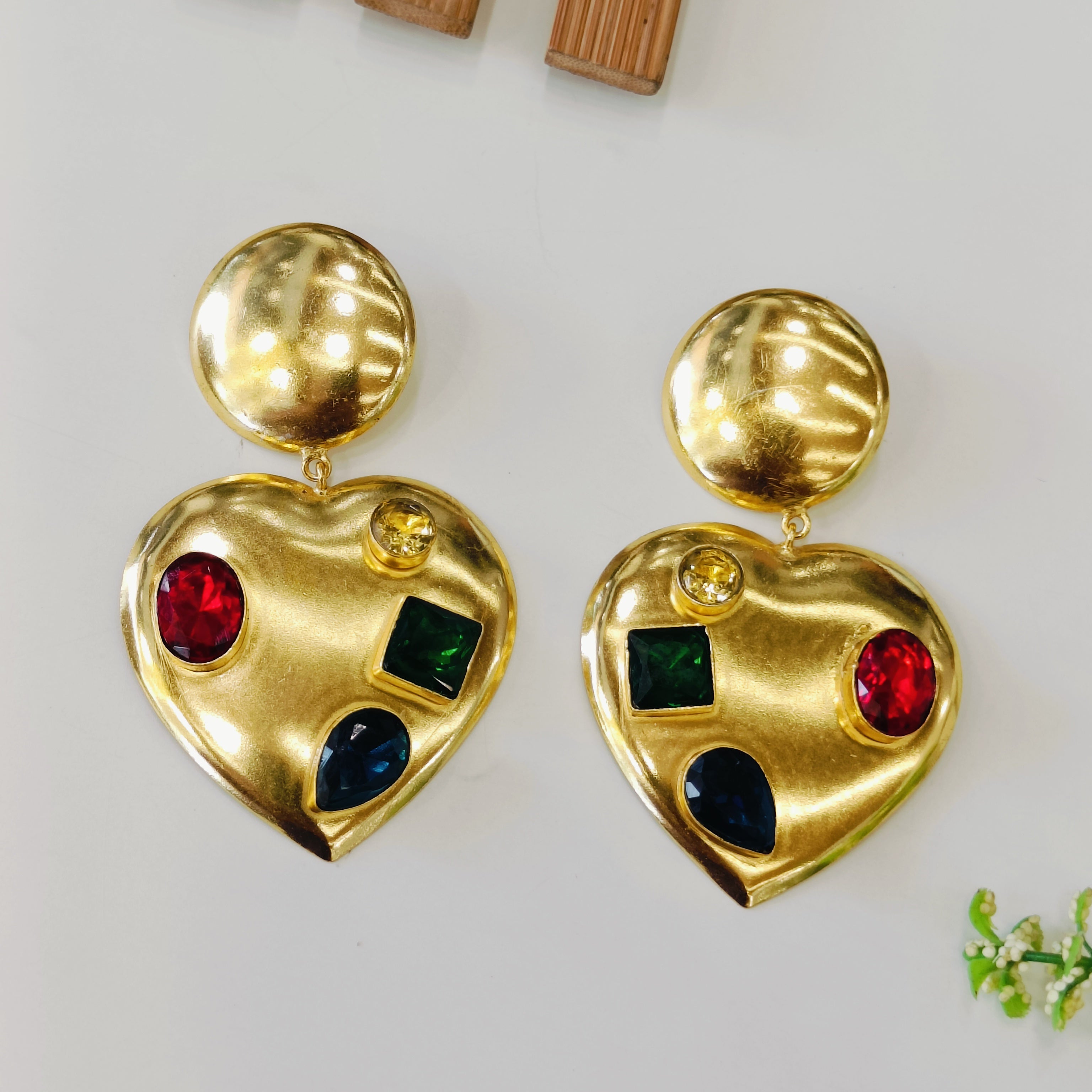 Layla heart gold earrings