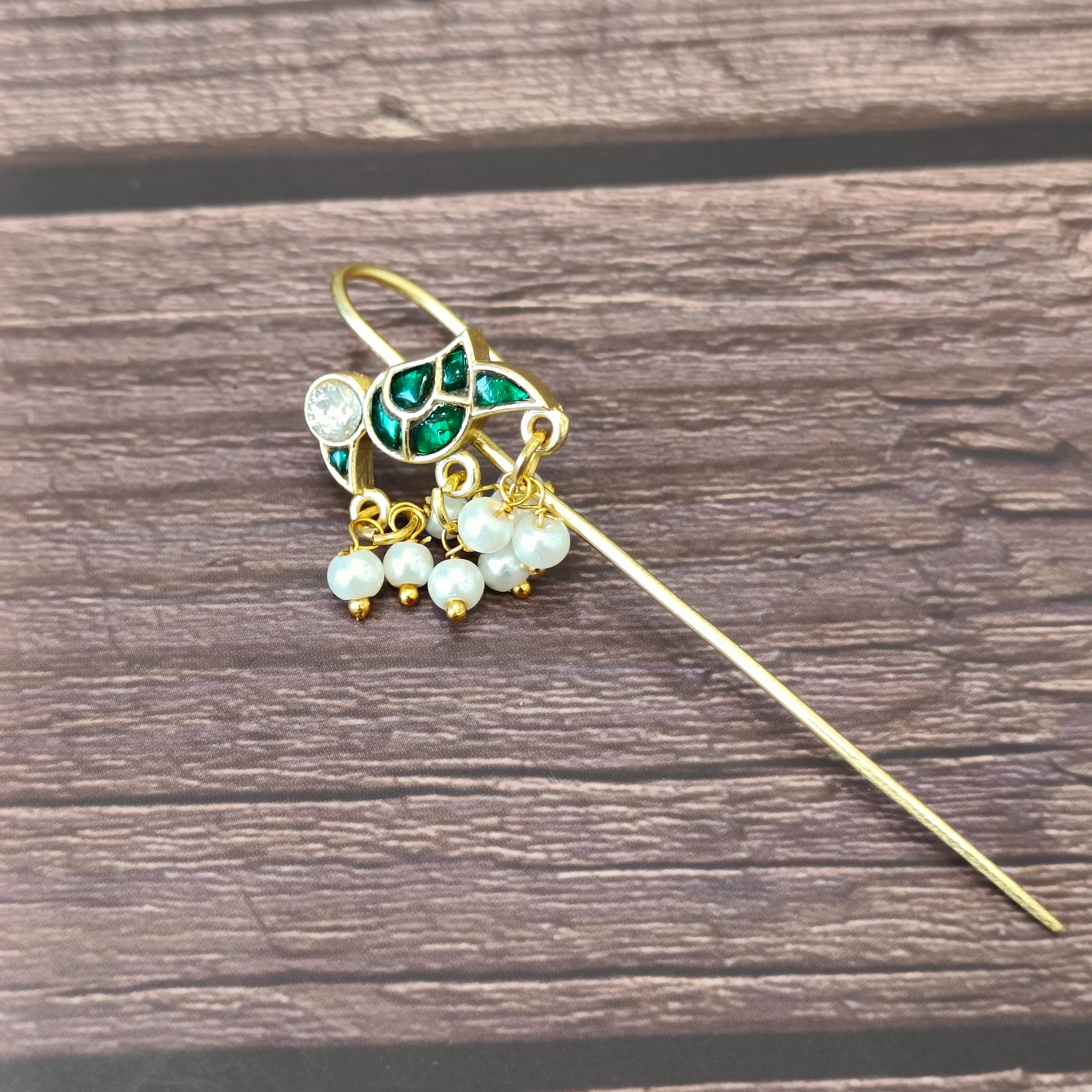 Nayaab Hiral Earcuff