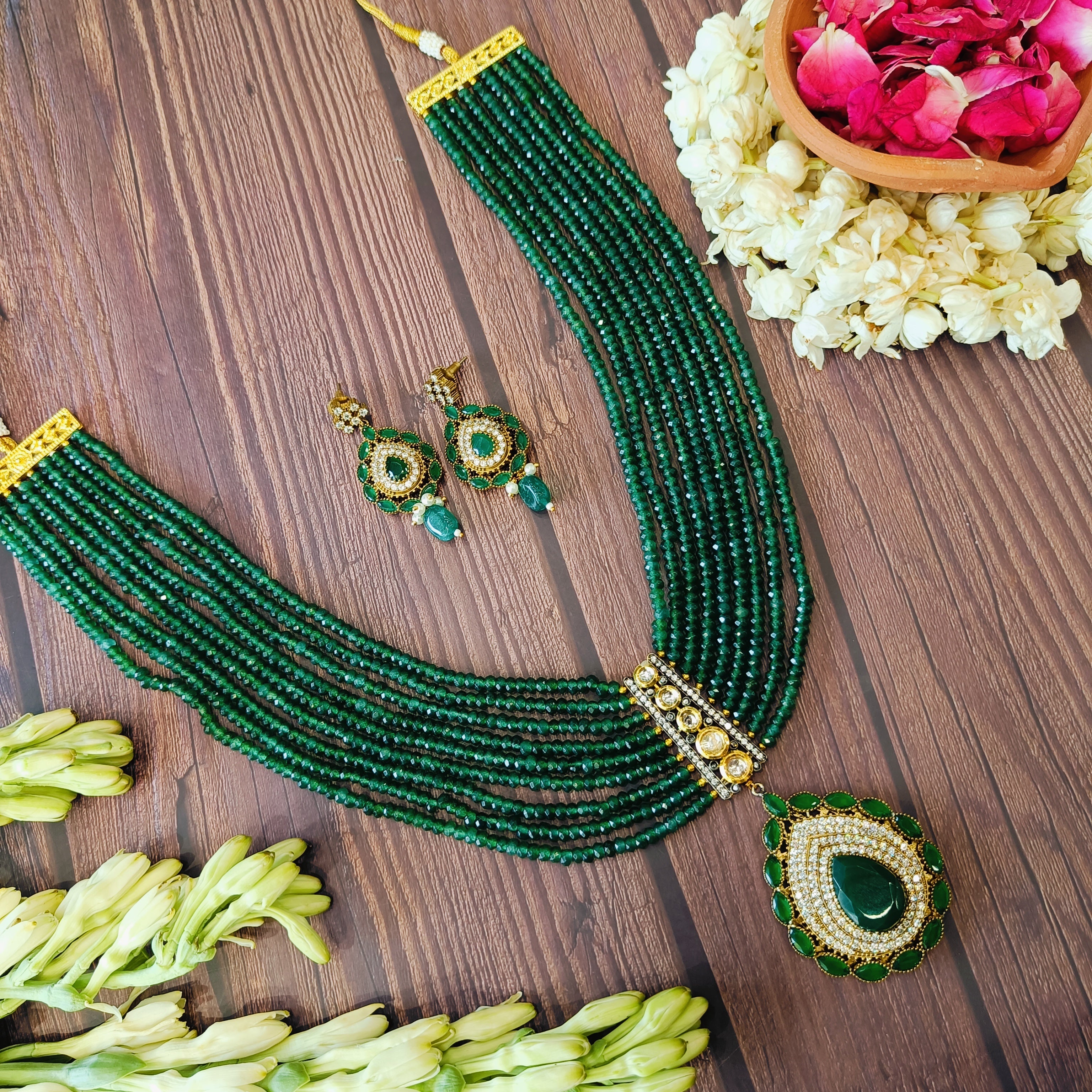 Nayaab Romy Neckpiece