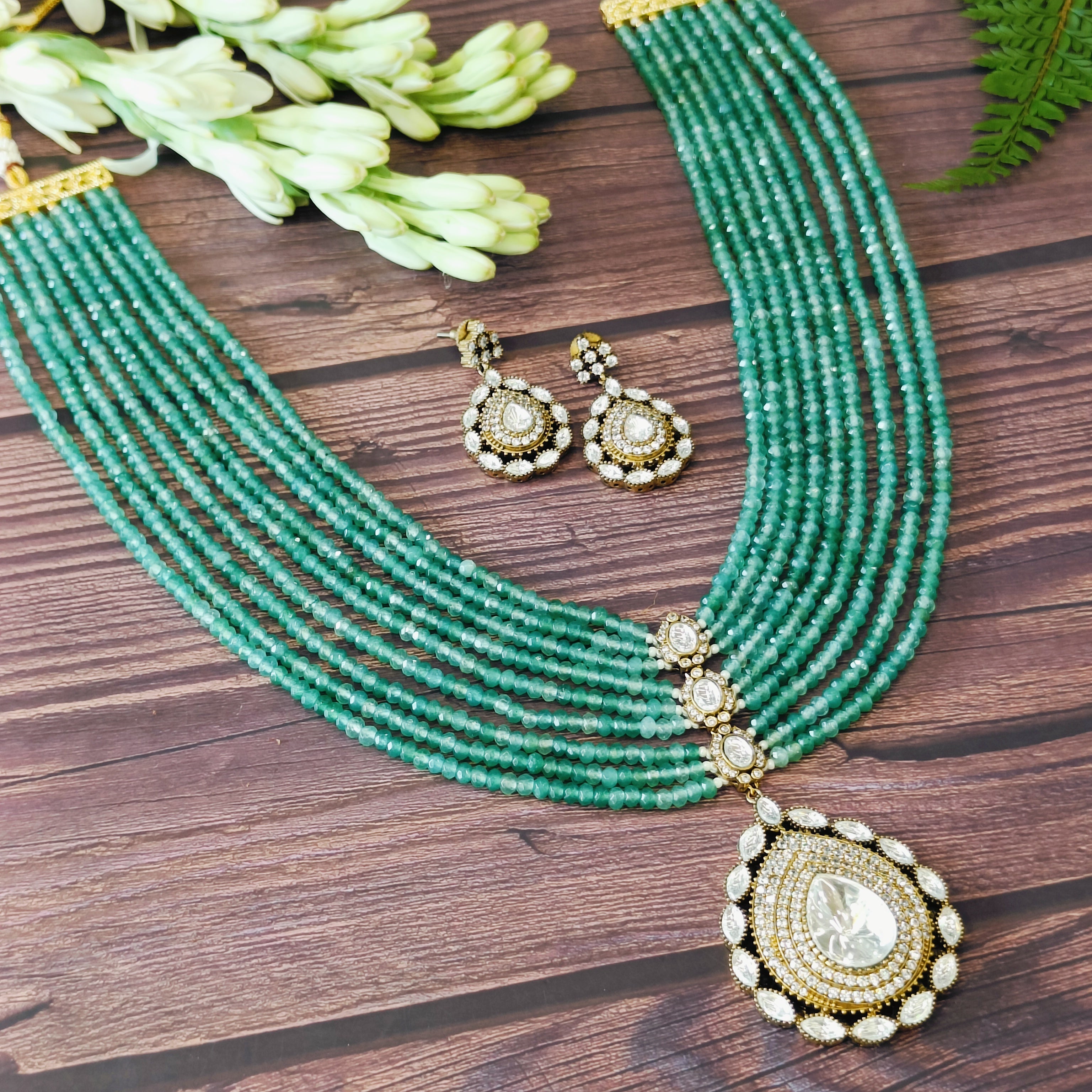 Nayaab Romy Neckpiece