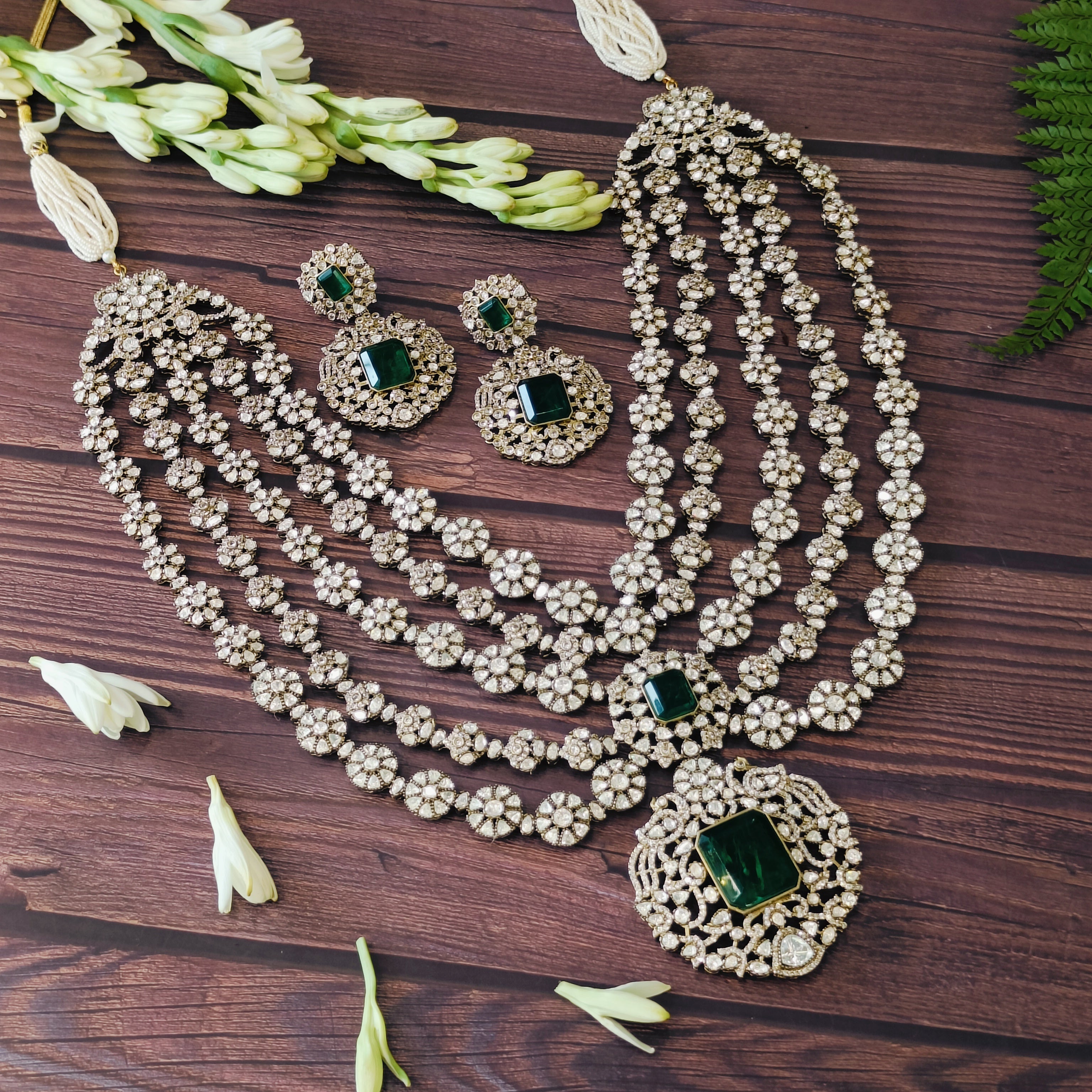 Nayaab Radhika wedding neckpiece