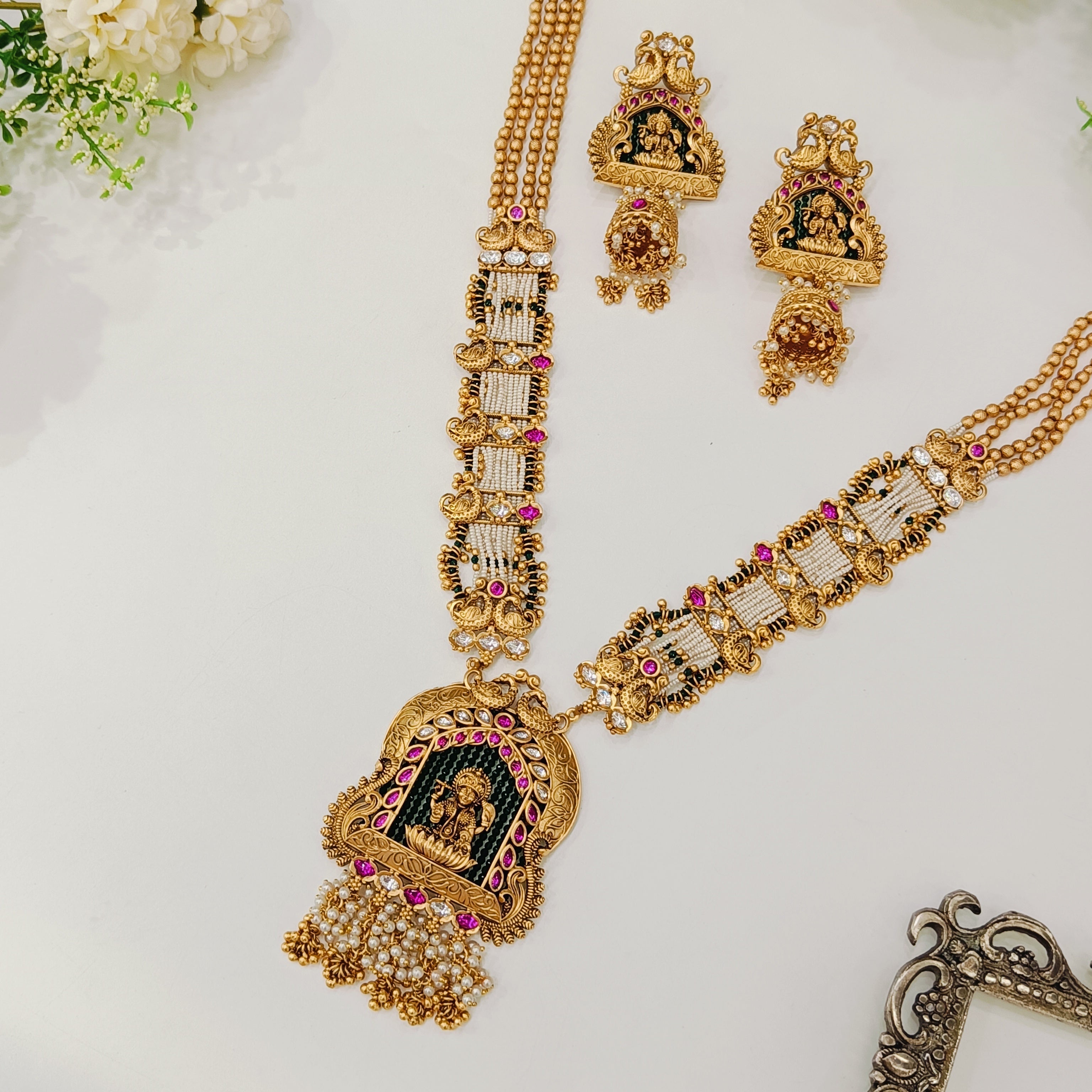 Nayaab Goddess Long Neckpiece