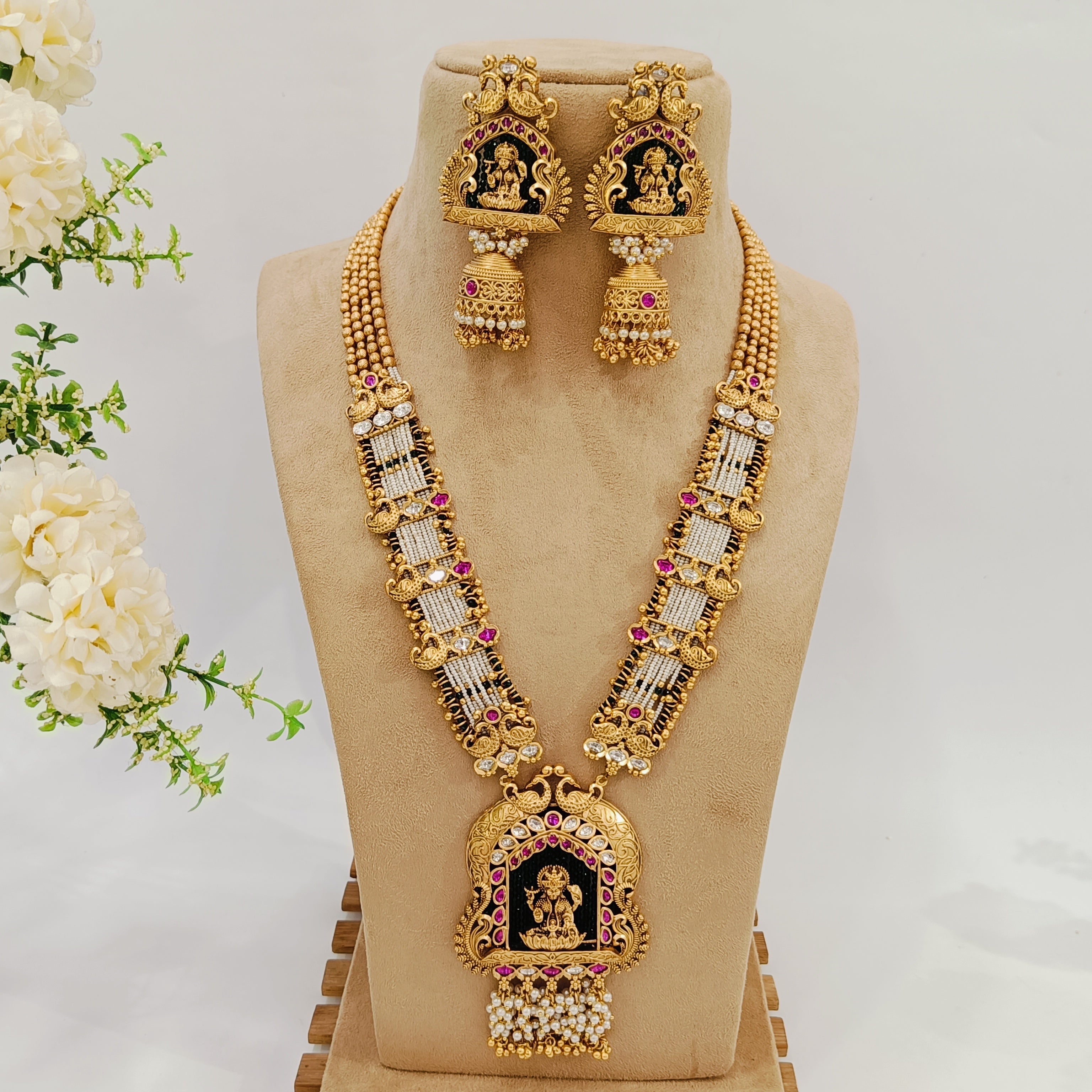 Nayaab Goddess Long Neckpiece