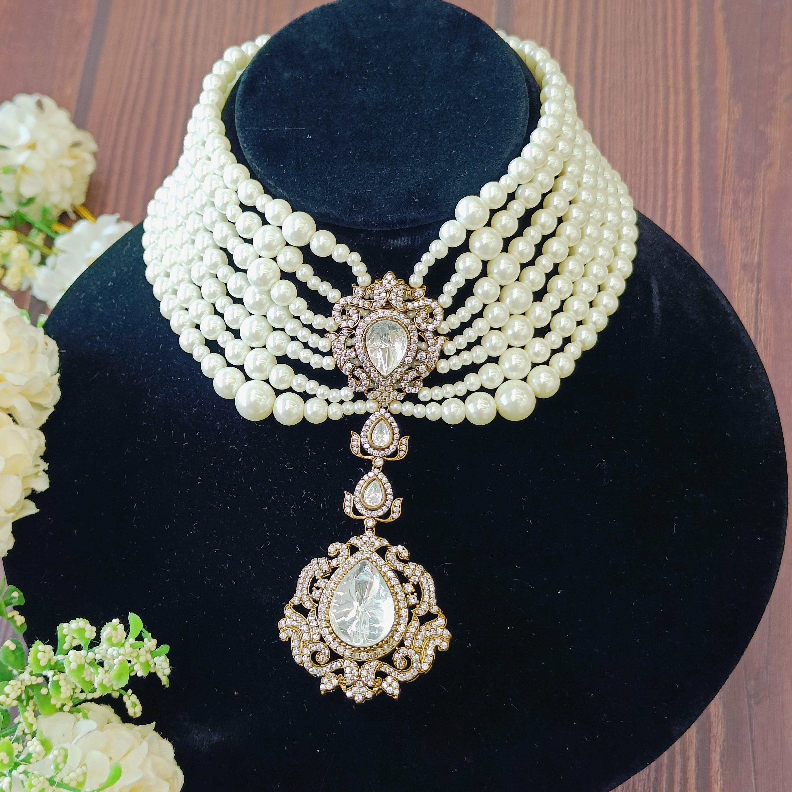 Nayaab Anvi pearl choker