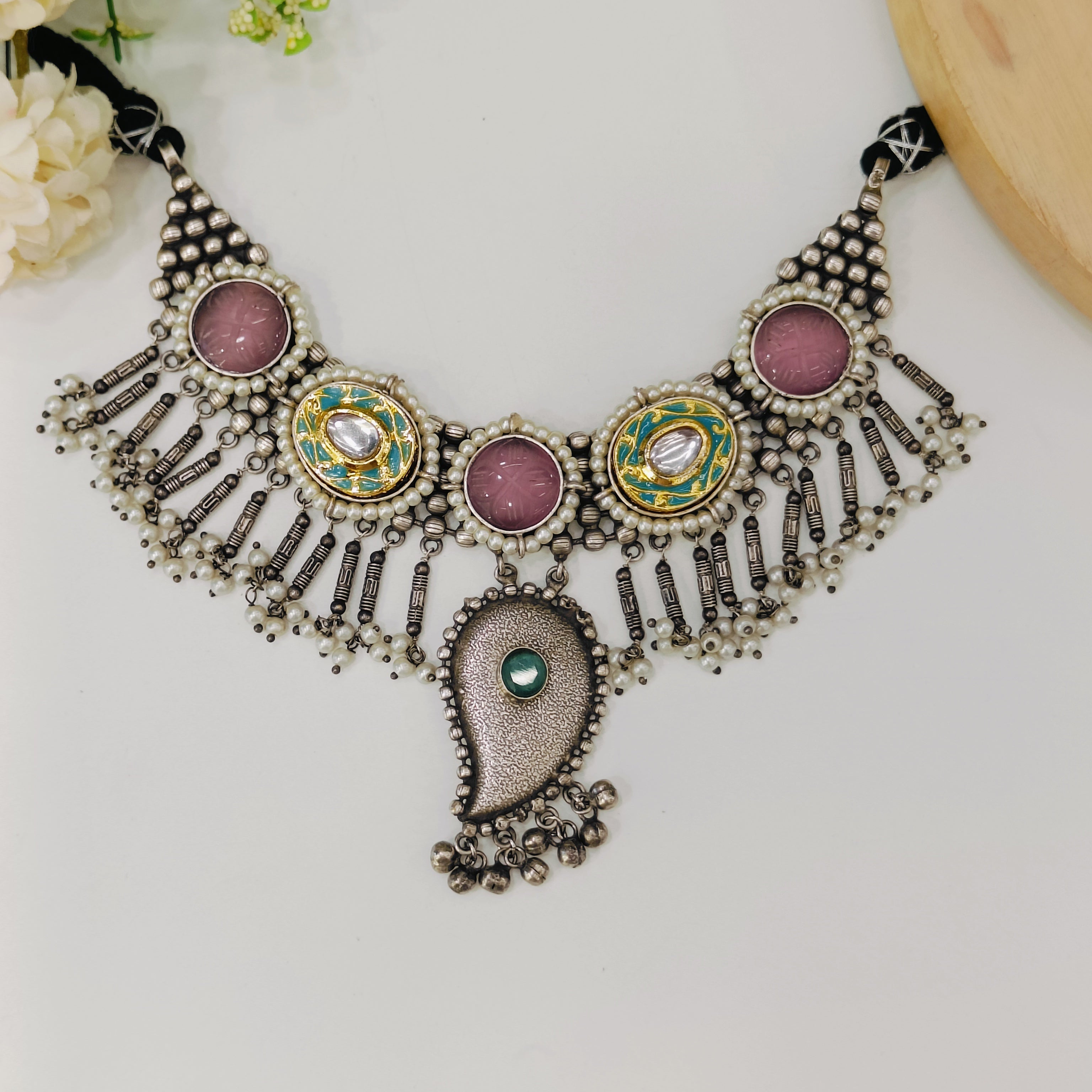 Inara Sara neckpiece