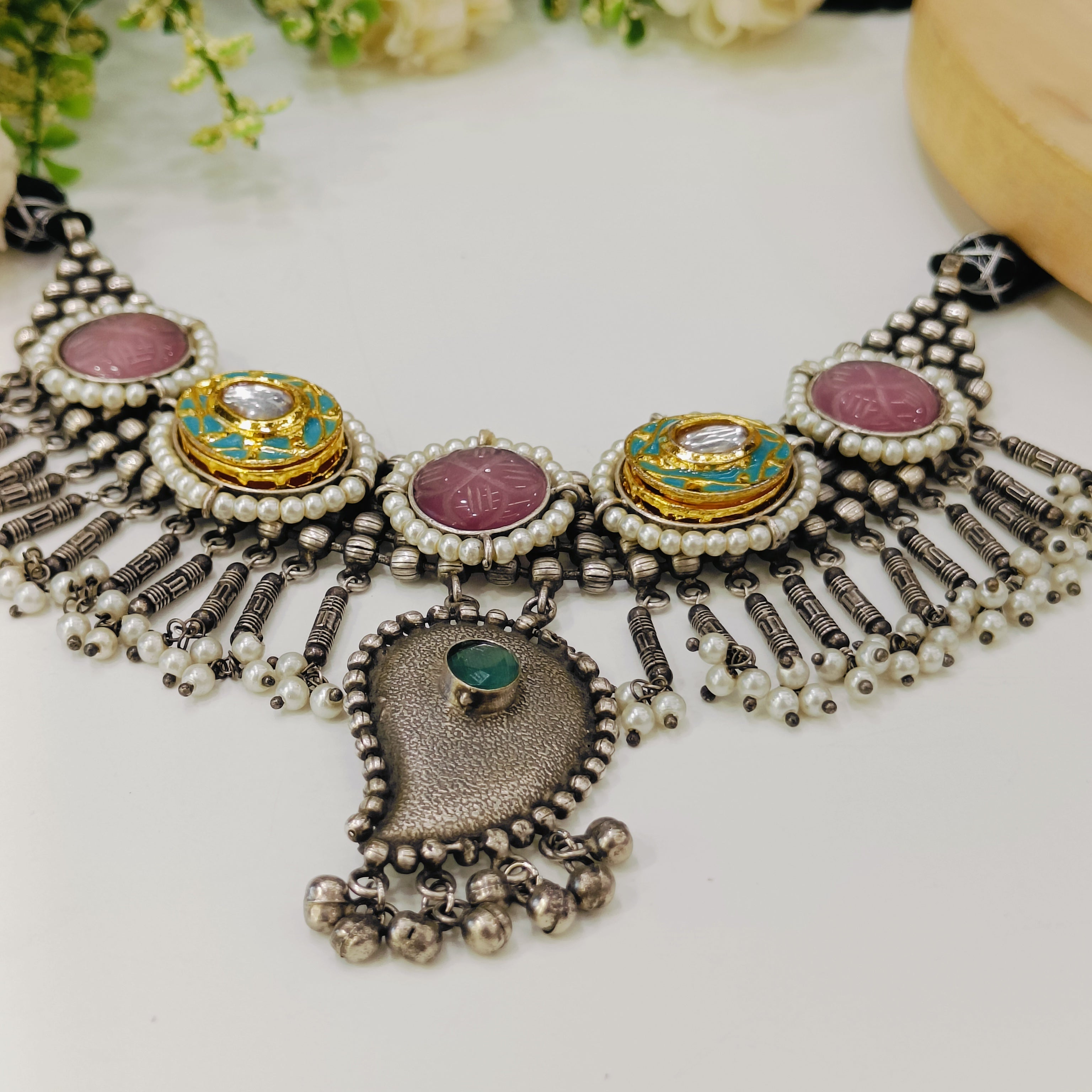 Inara Sara neckpiece